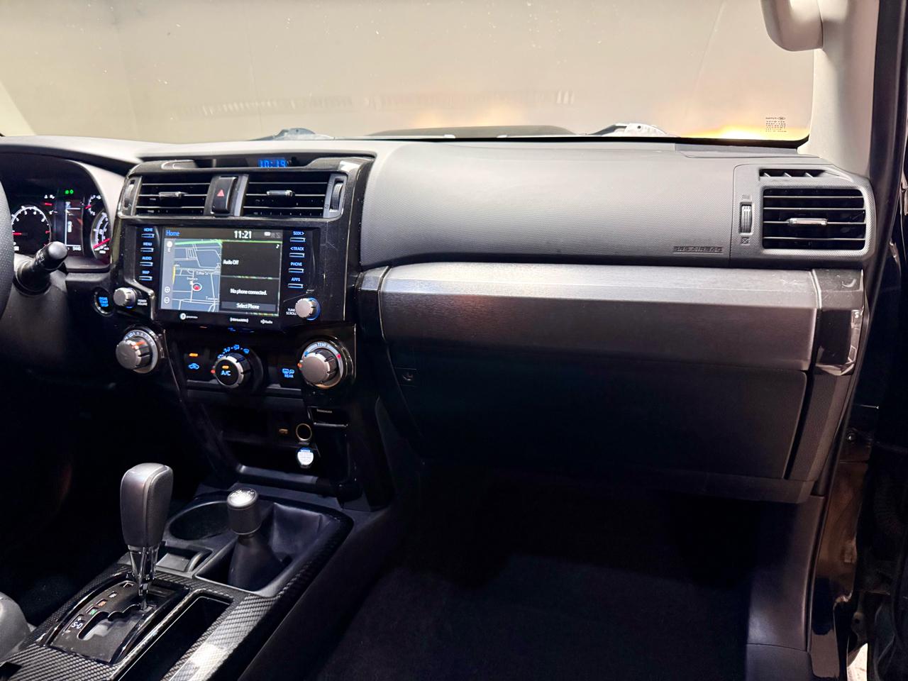 Toyota 4Runner Venture 4WD (Natl) 2021