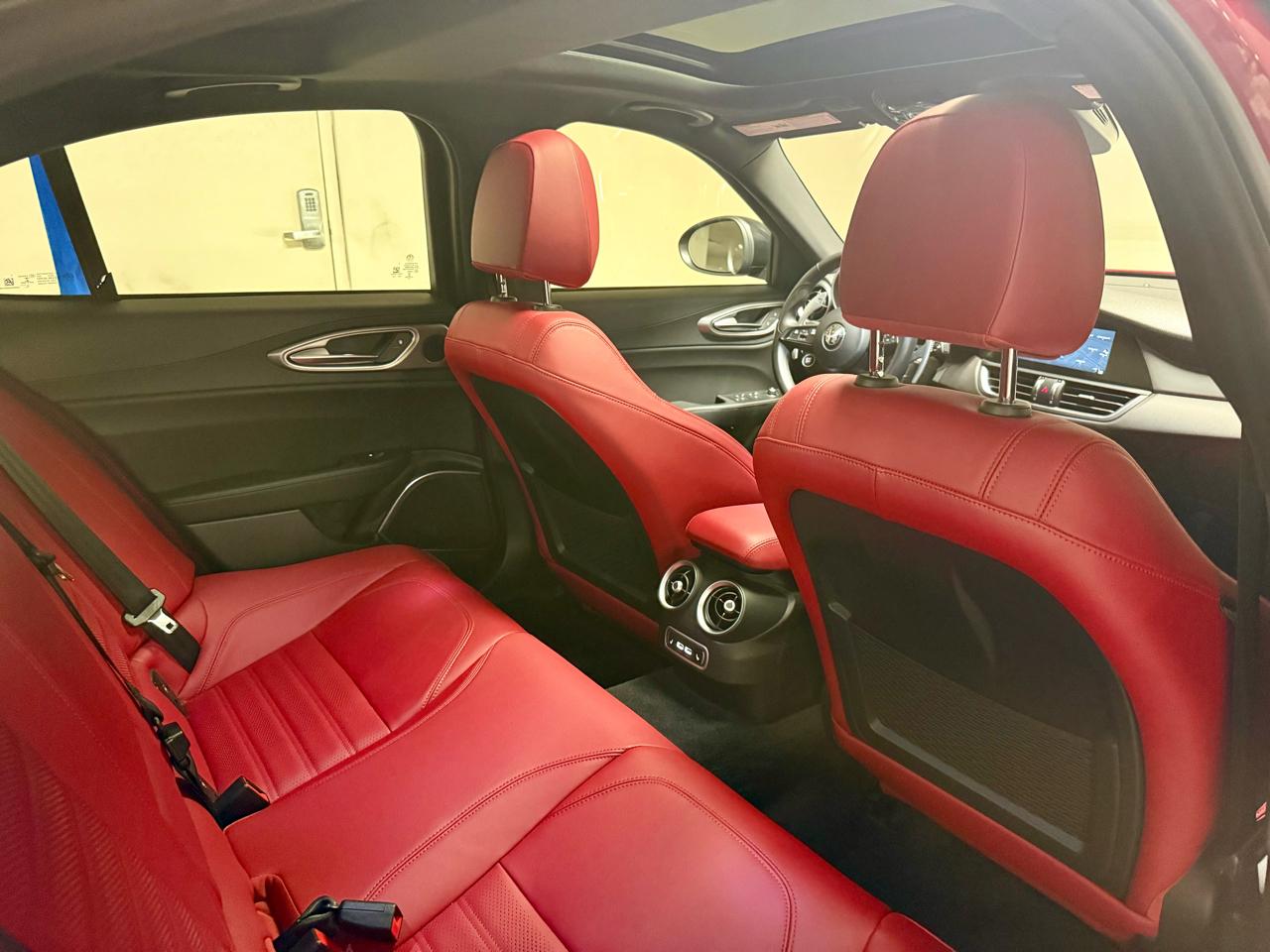 Alfa Romeo Giulia Veloce RWD 2023