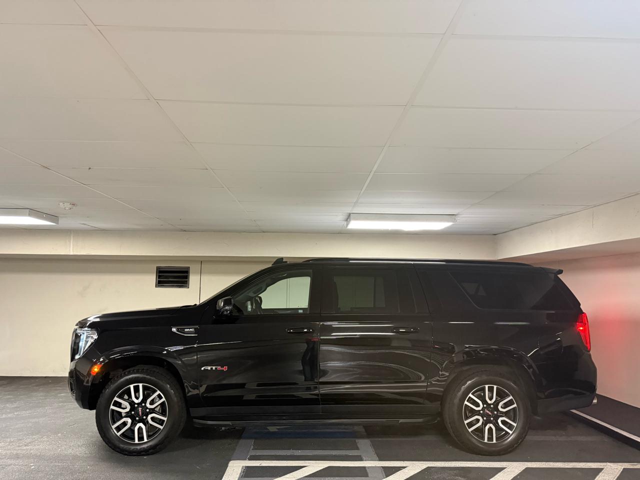 GMC Yukon XL 4WD 4dr AT4 2023