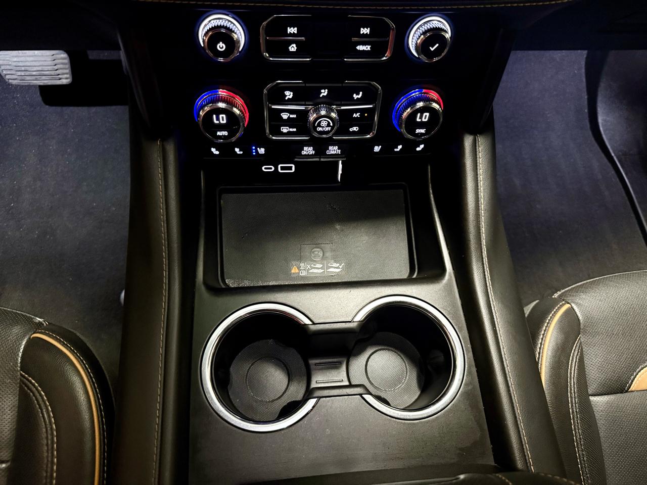 GMC Yukon XL 4WD 4dr AT4 2023