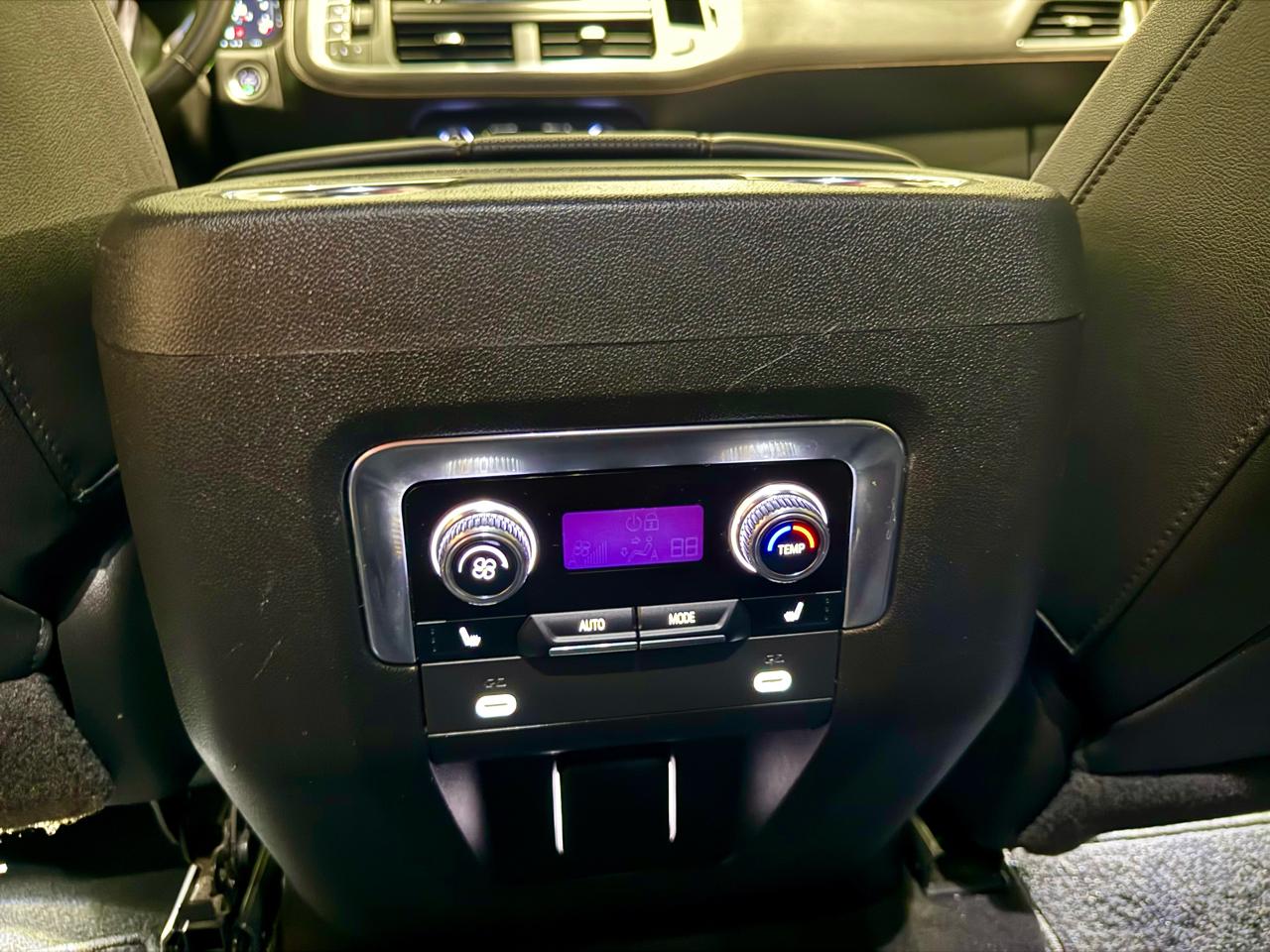 GMC Yukon XL 4WD 4dr AT4 2023