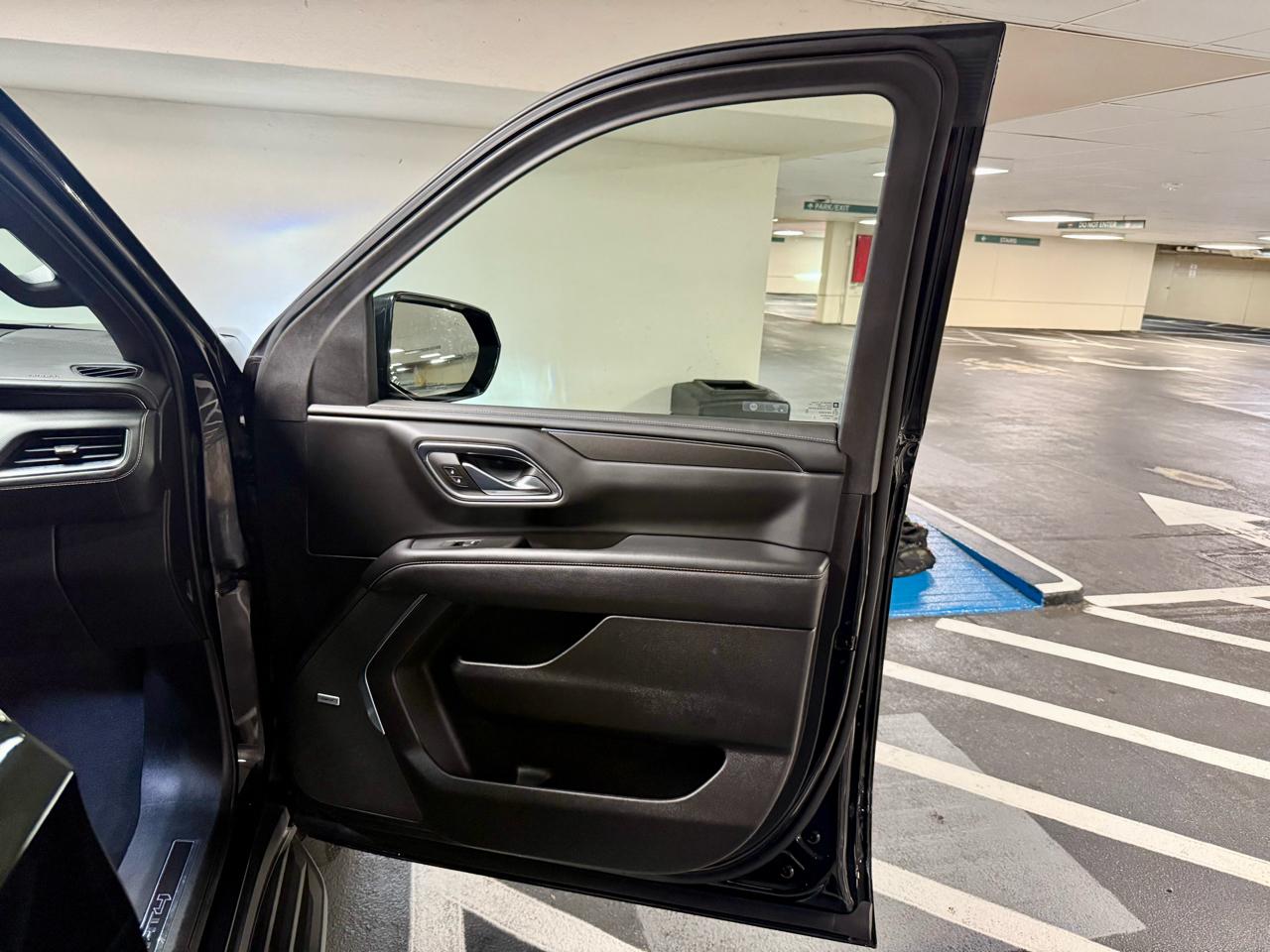 GMC Yukon XL 4WD 4dr AT4 2023