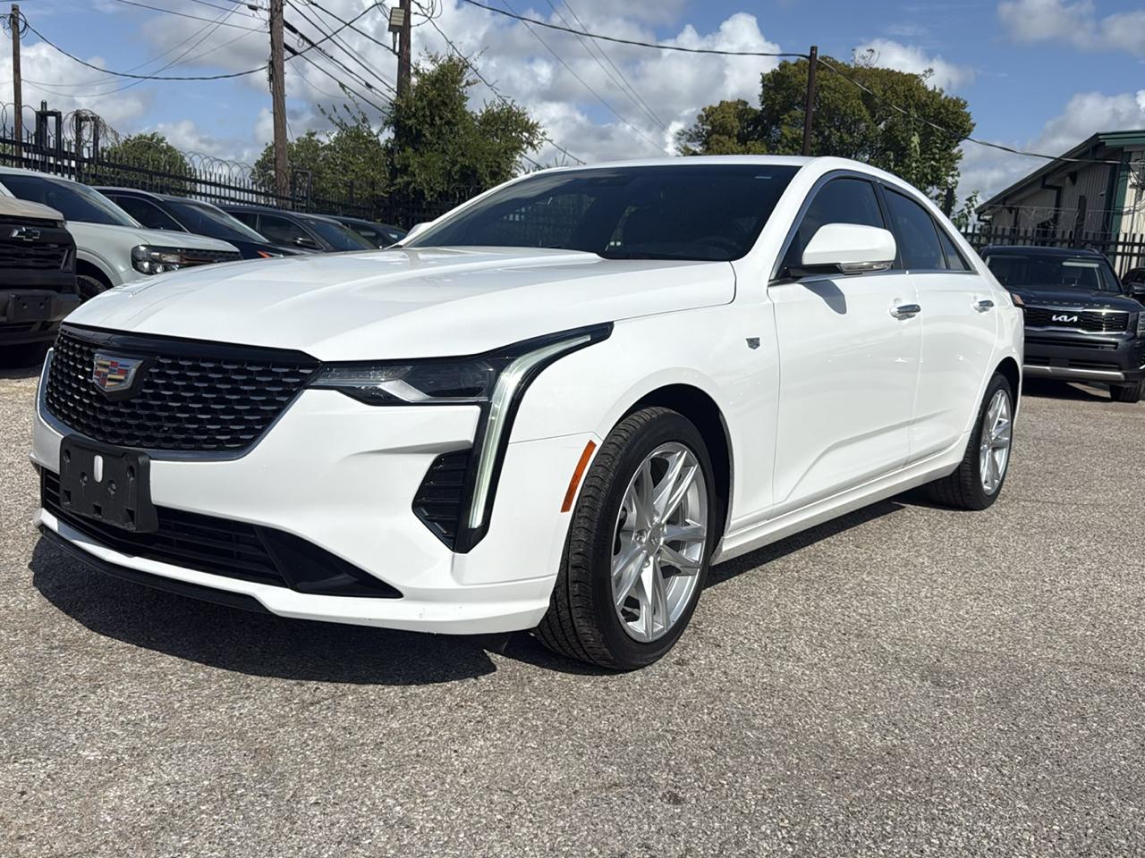 Cadillac CT4 4dr Sdn Luxury 2021