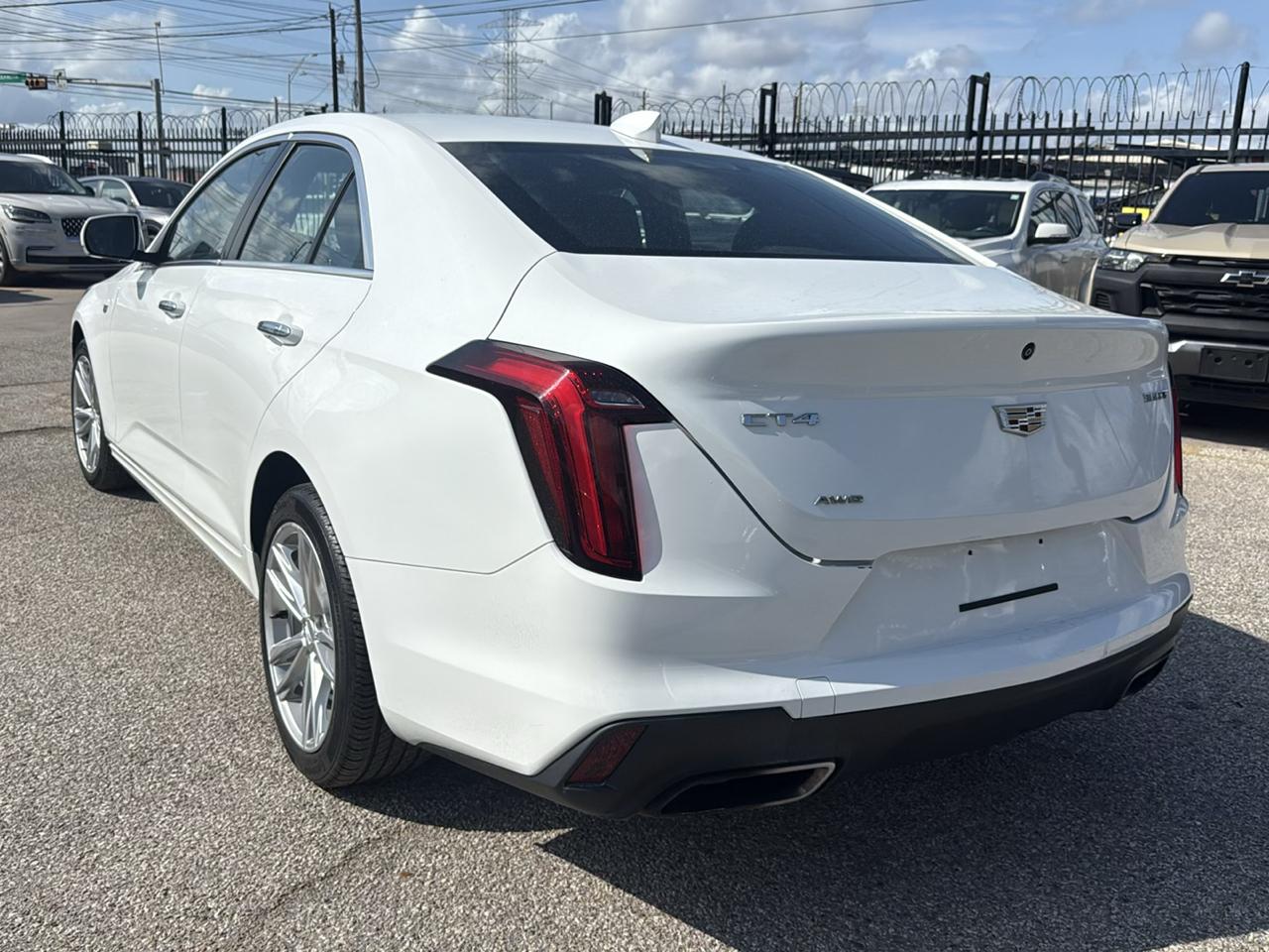 Cadillac CT4 4dr Sdn Luxury 2021
