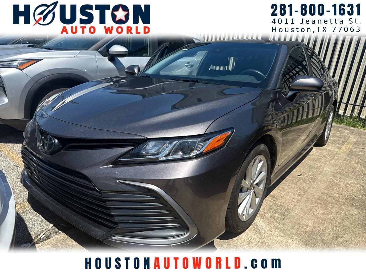Toyota Camry LE Auto (Natl) 2022