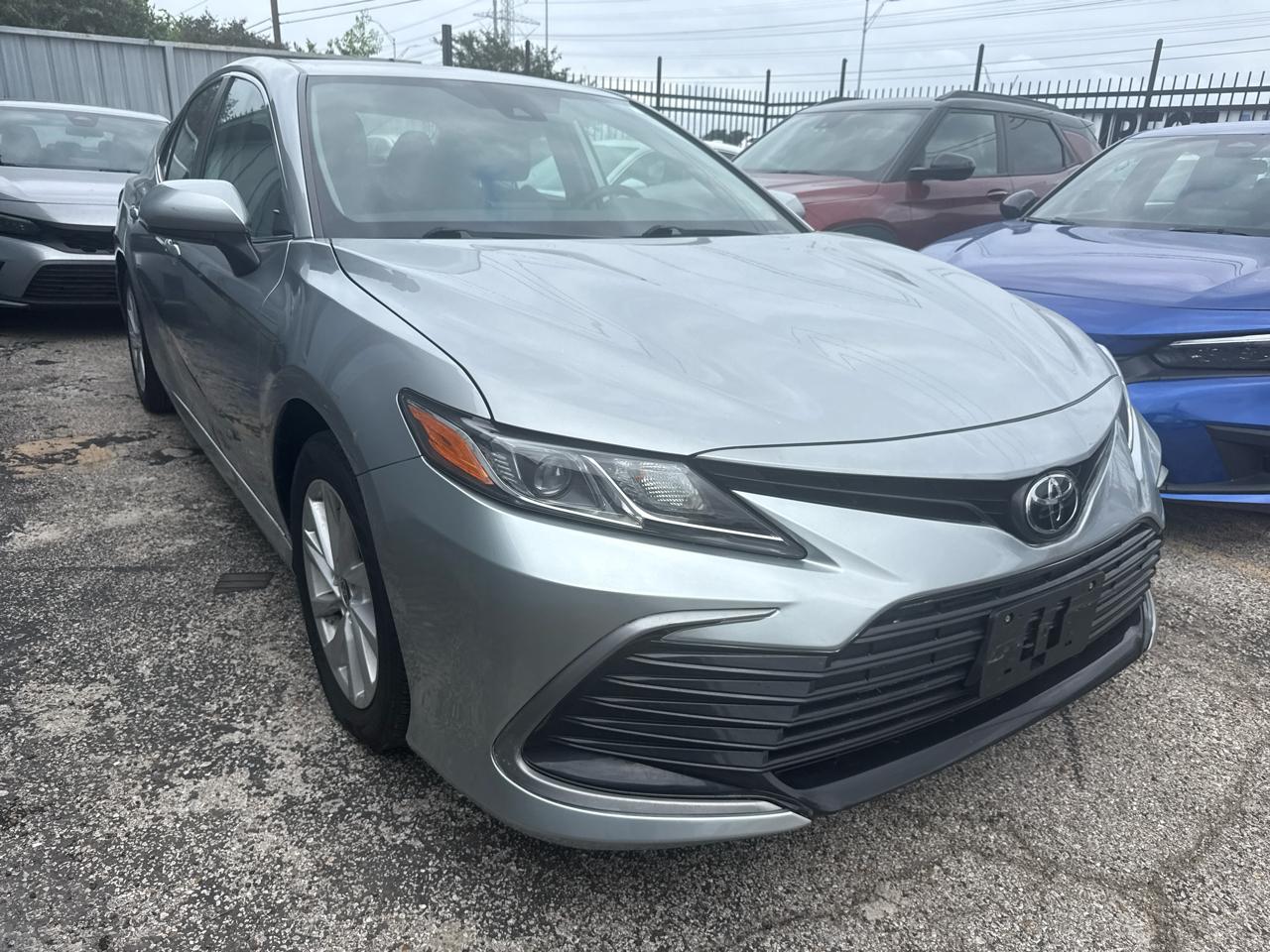 Toyota Camry LE Auto (Natl) 2022