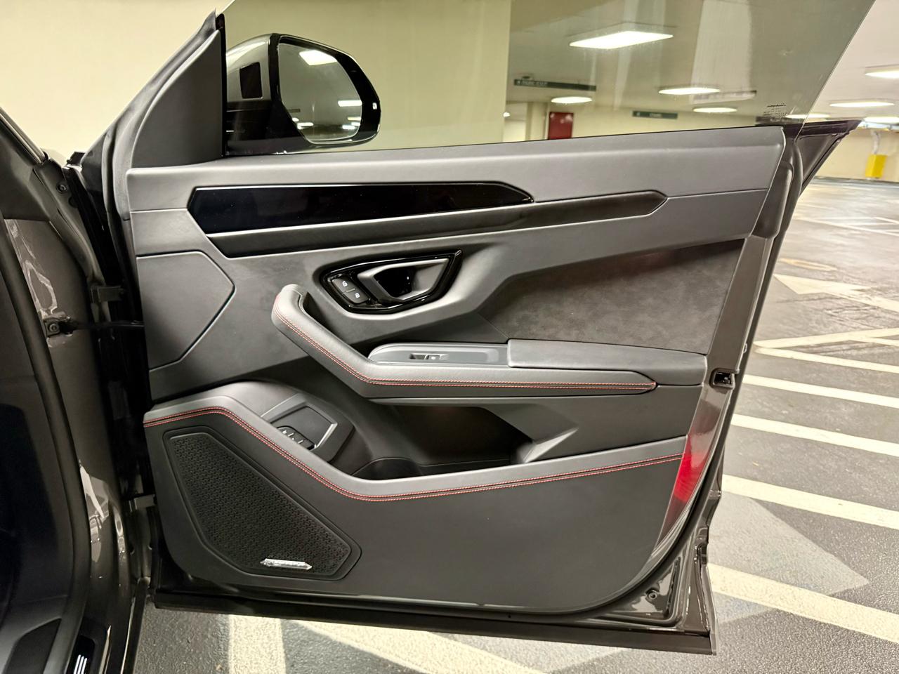 Lamborghini Urus S AWD 2024
