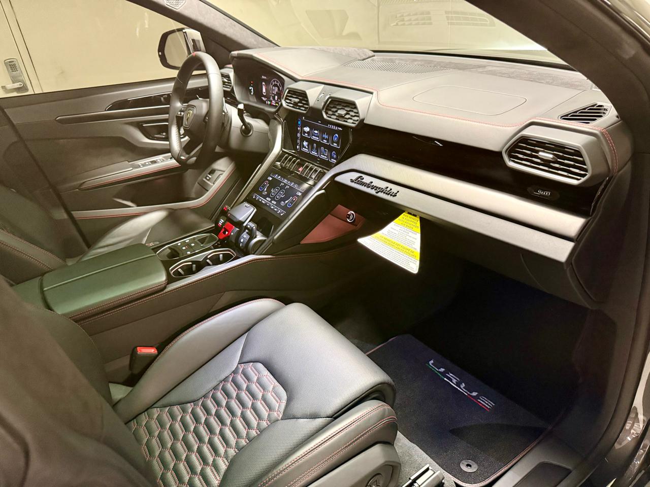 Lamborghini Urus S AWD 2024