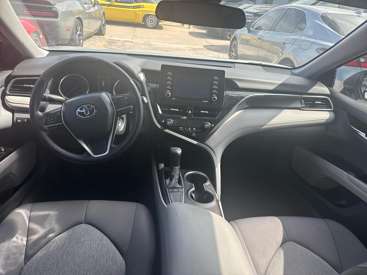 Toyota Camry LE Auto (Natl) 2022