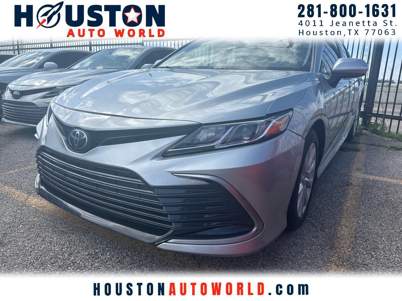 Toyota Camry LE Auto (Natl) 2022