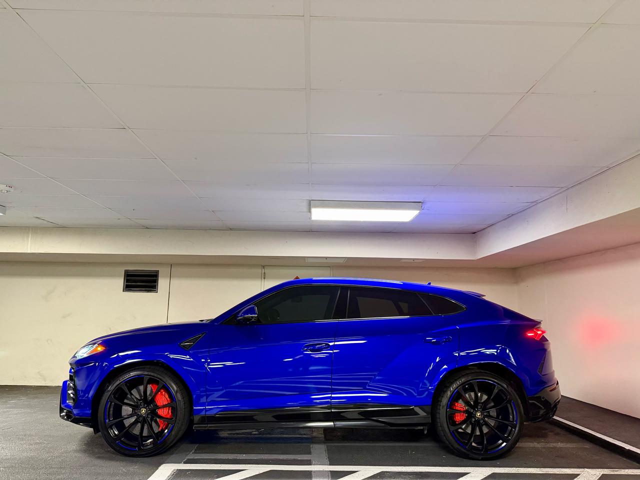 Lamborghini Urus AWD 2019