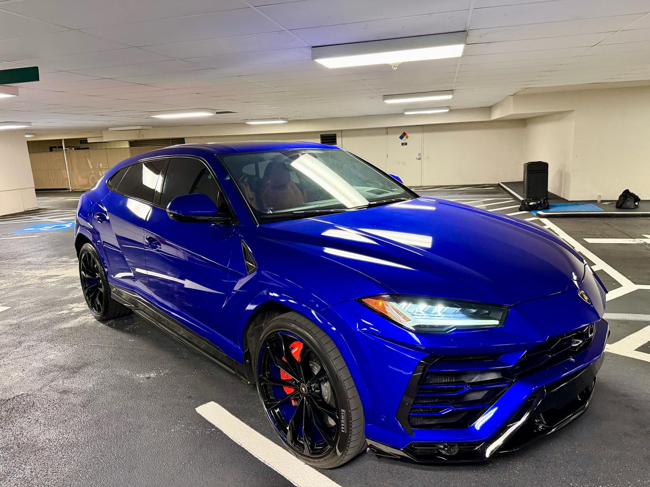 Lamborghini Urus AWD 2019