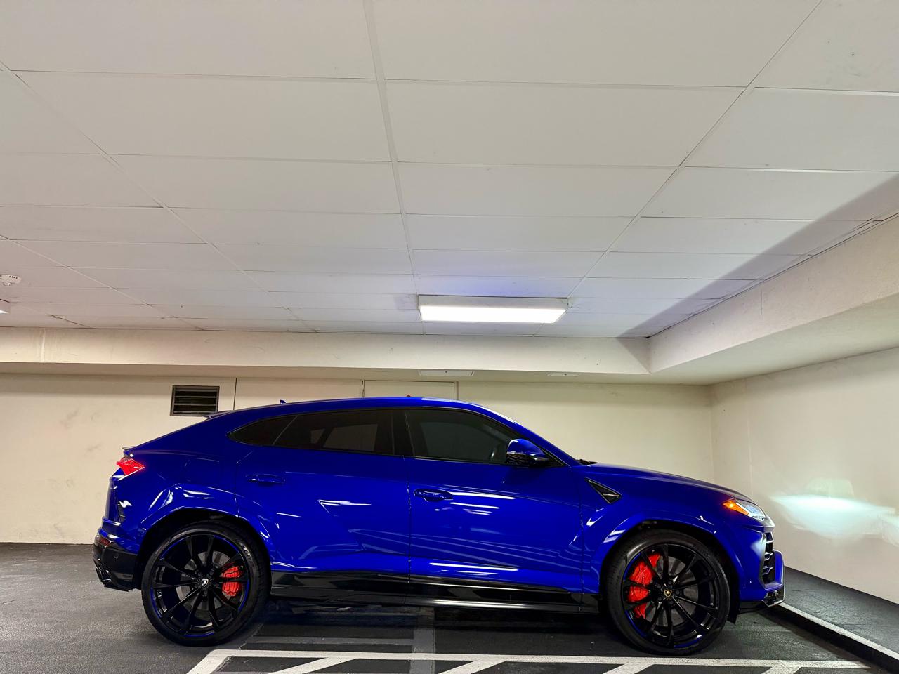 Lamborghini Urus AWD 2019
