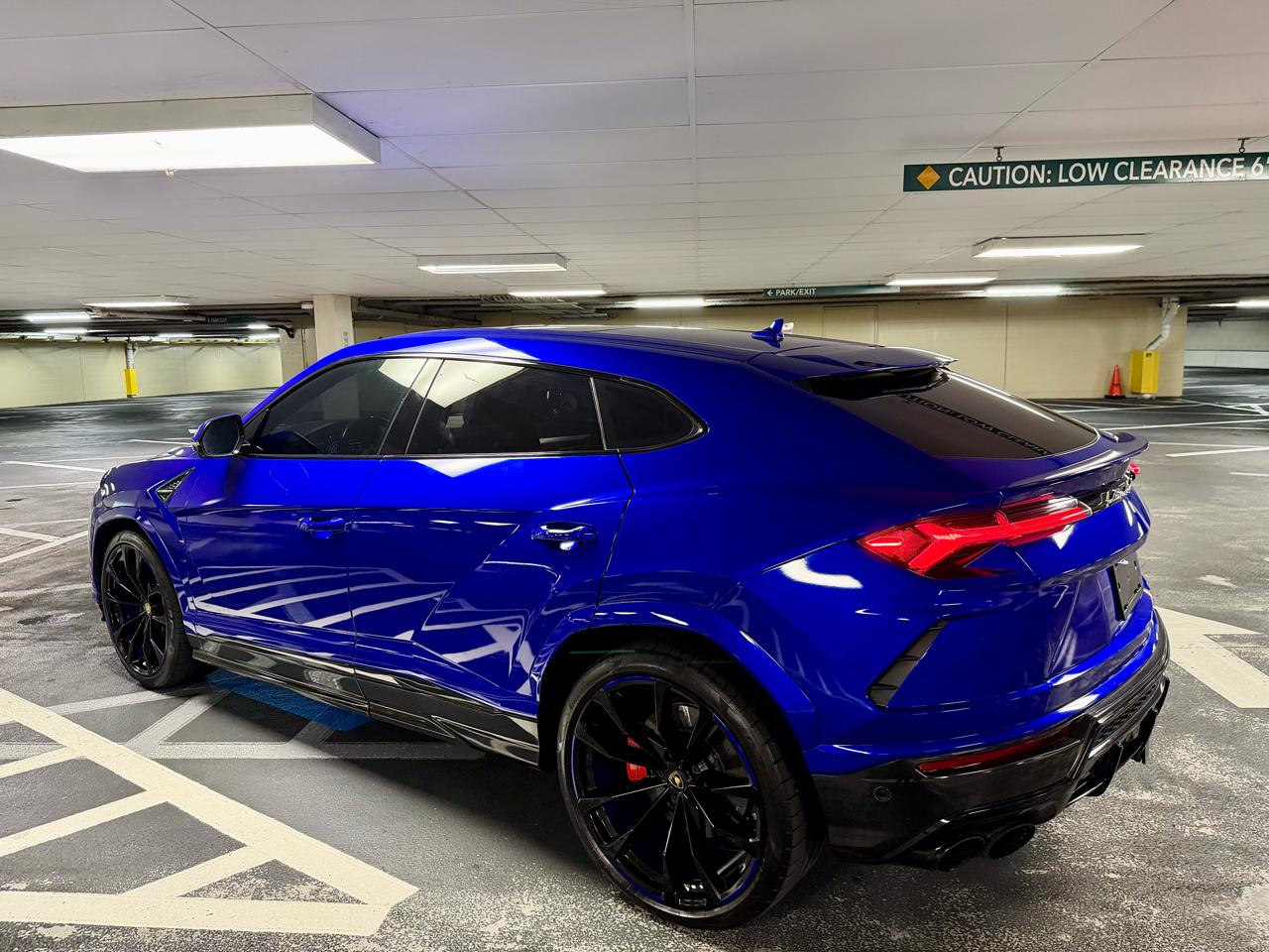 Lamborghini Urus AWD 2019