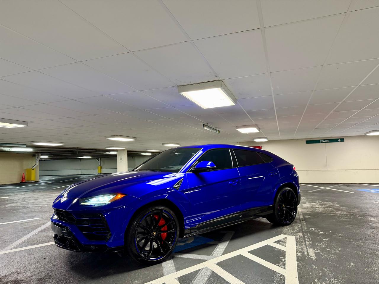 Lamborghini Urus AWD 2019