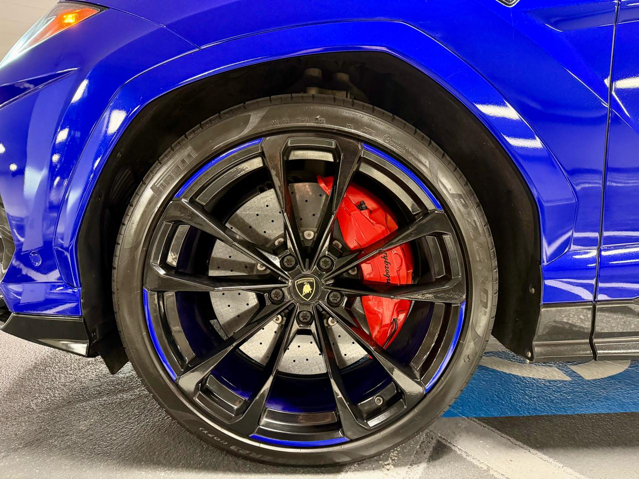Lamborghini Urus AWD 2019