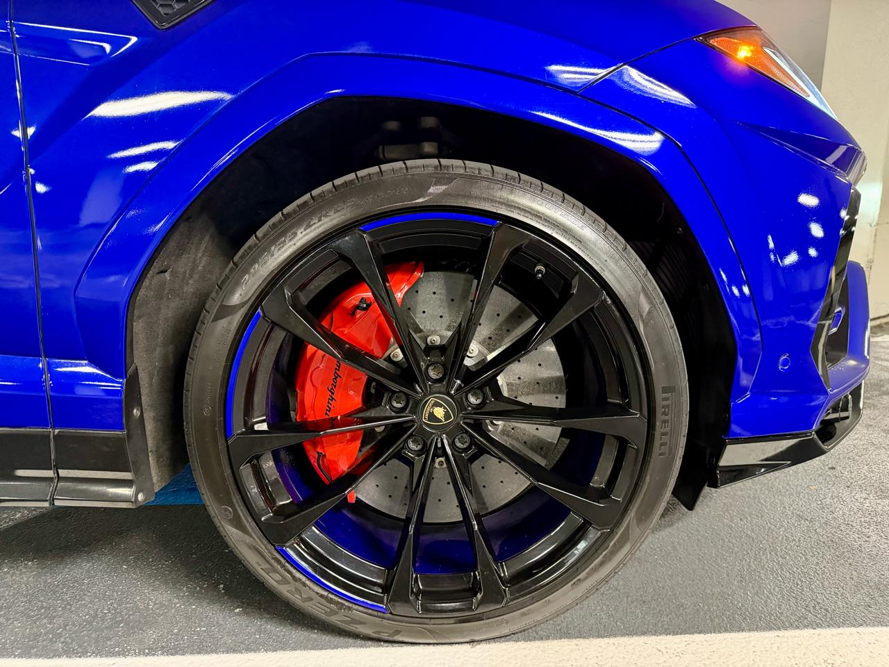 Lamborghini Urus AWD 2019