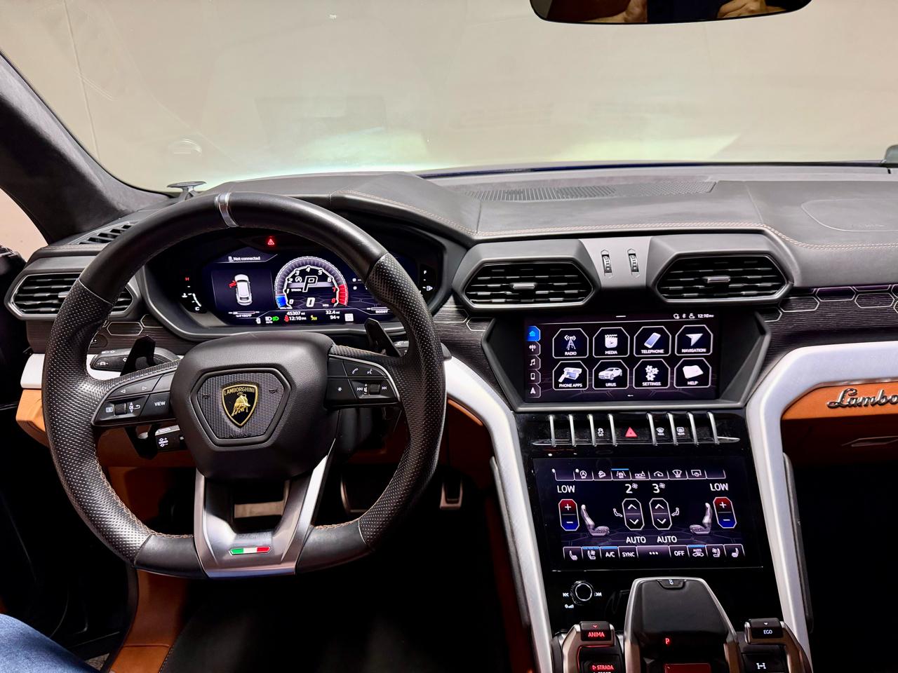 Lamborghini Urus AWD 2019