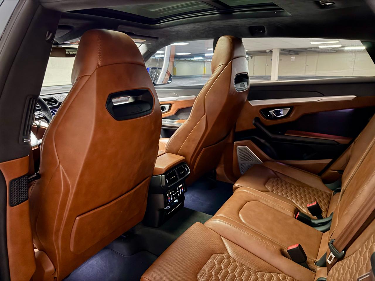 Lamborghini Urus AWD 2019