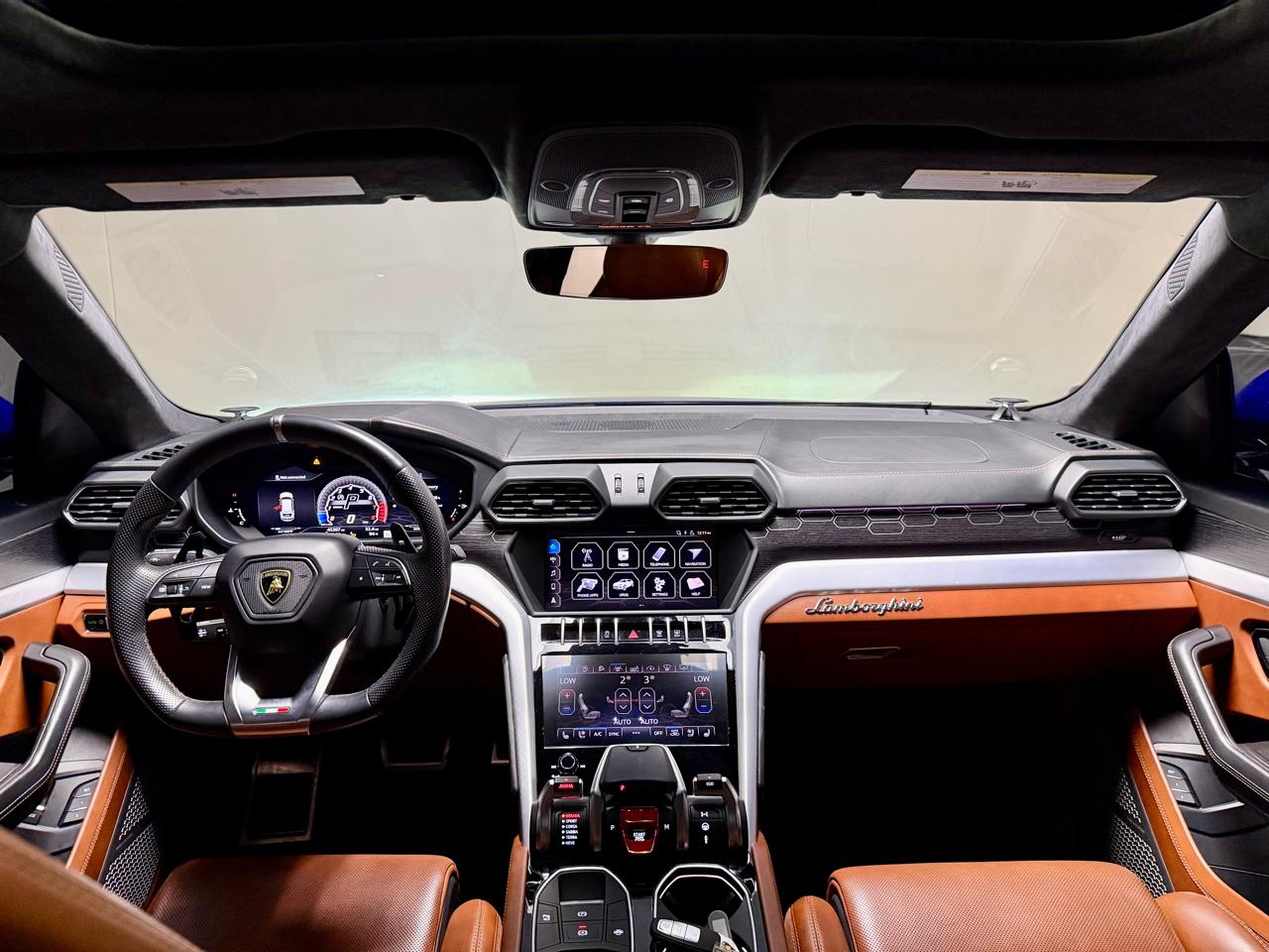 Lamborghini Urus AWD 2019