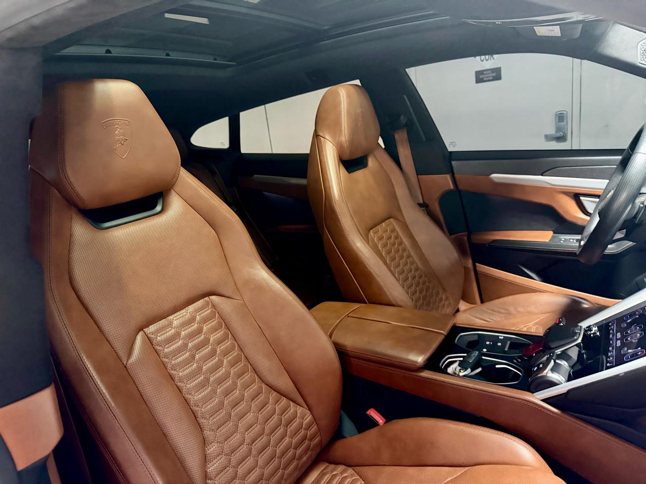 Lamborghini Urus AWD 2019