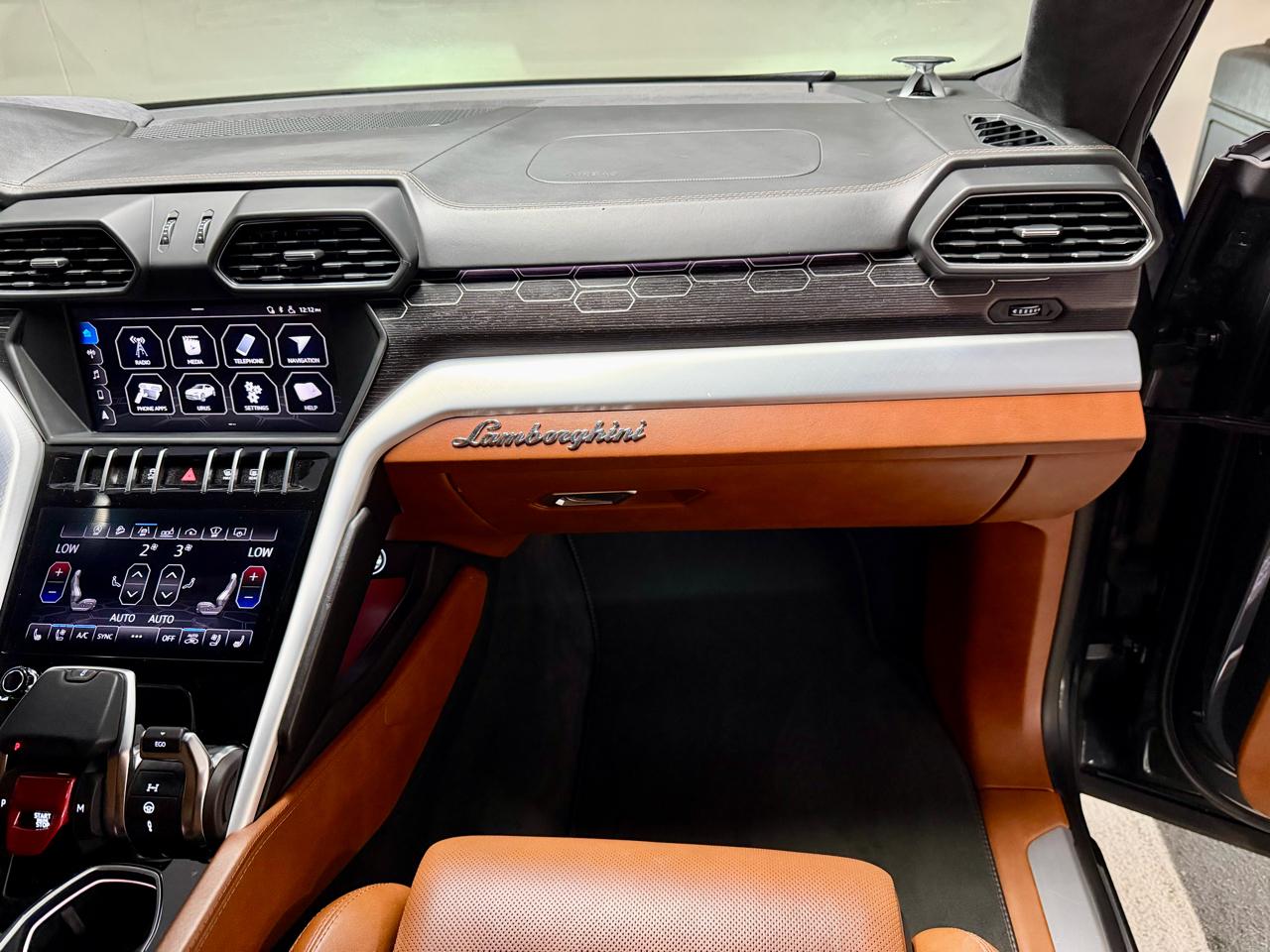 Lamborghini Urus AWD 2019