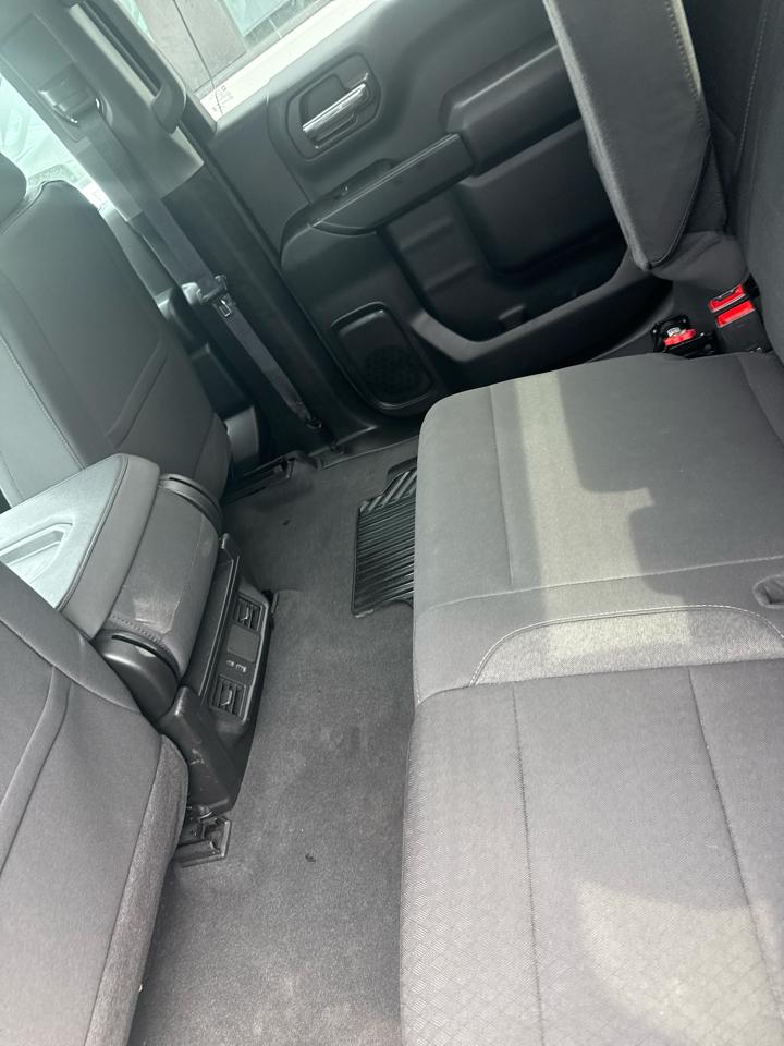 Chevrolet Silverado 1500 4WD Crew Cab 147" Custom 2026