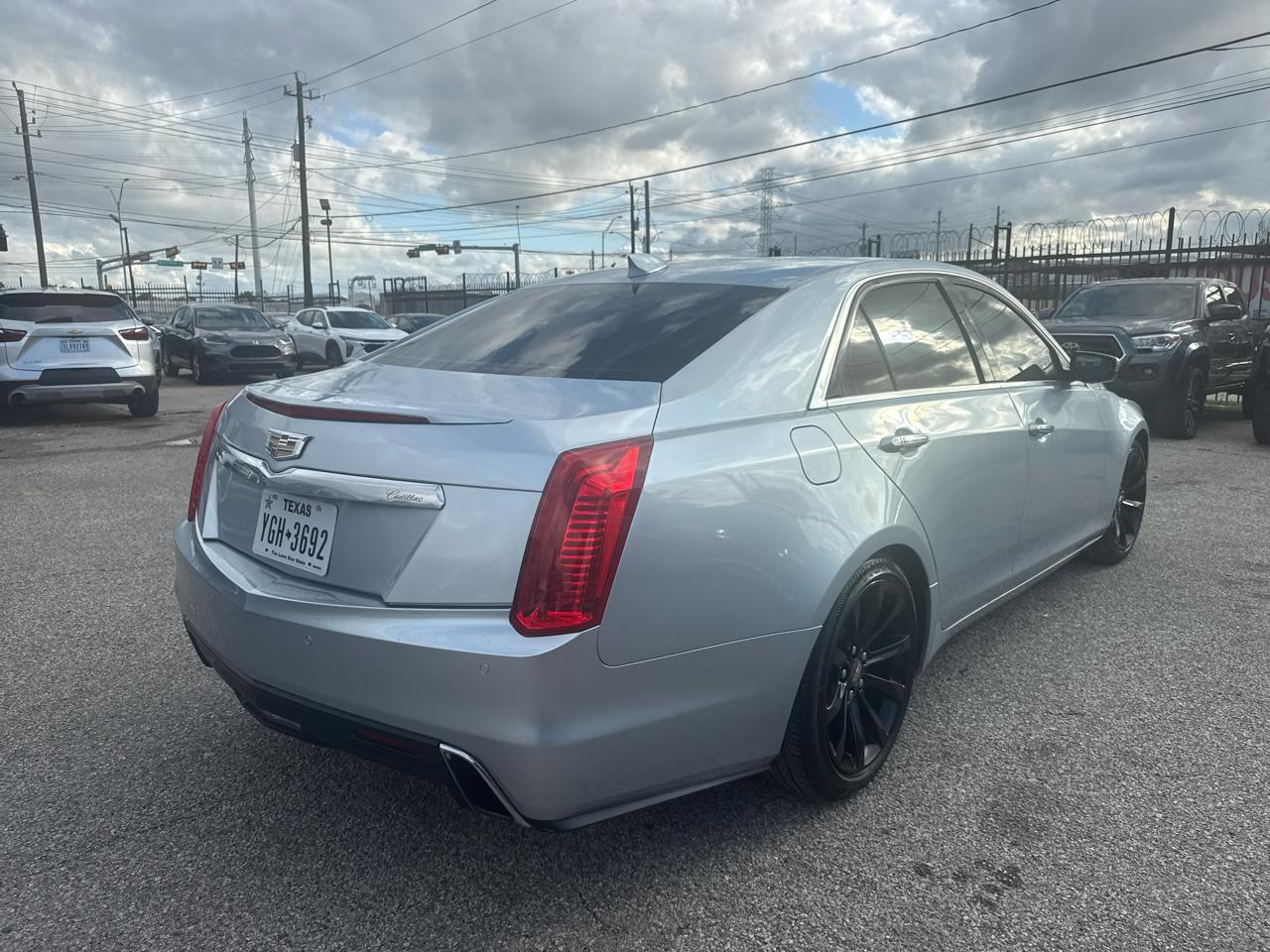 Cadillac CTS Sedan 4dr Sdn 2.0L Turbo Luxury AWD 2017
