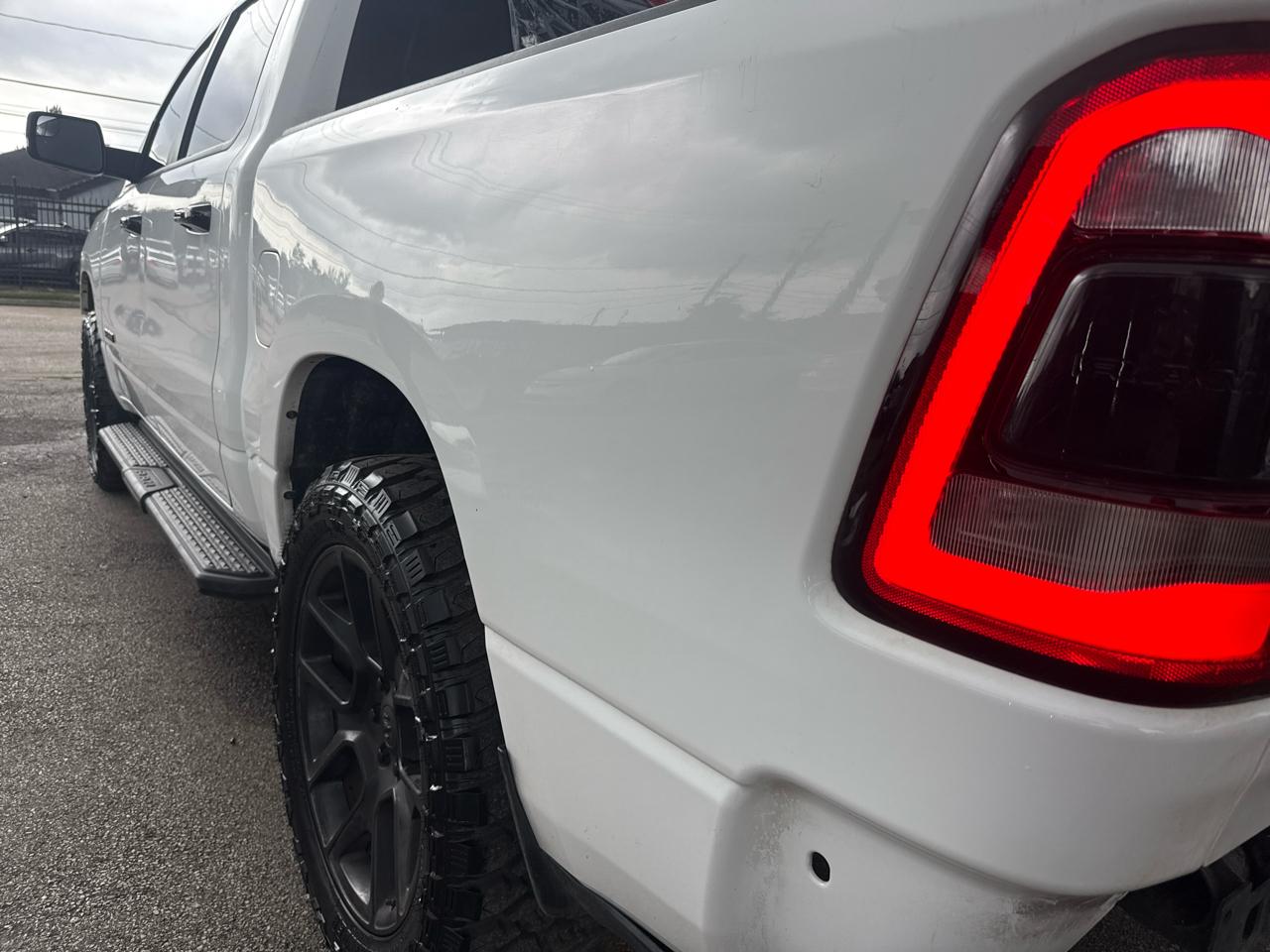 RAM 1500 Laramie 4x4 Crew Cab 5'7" Box 2023