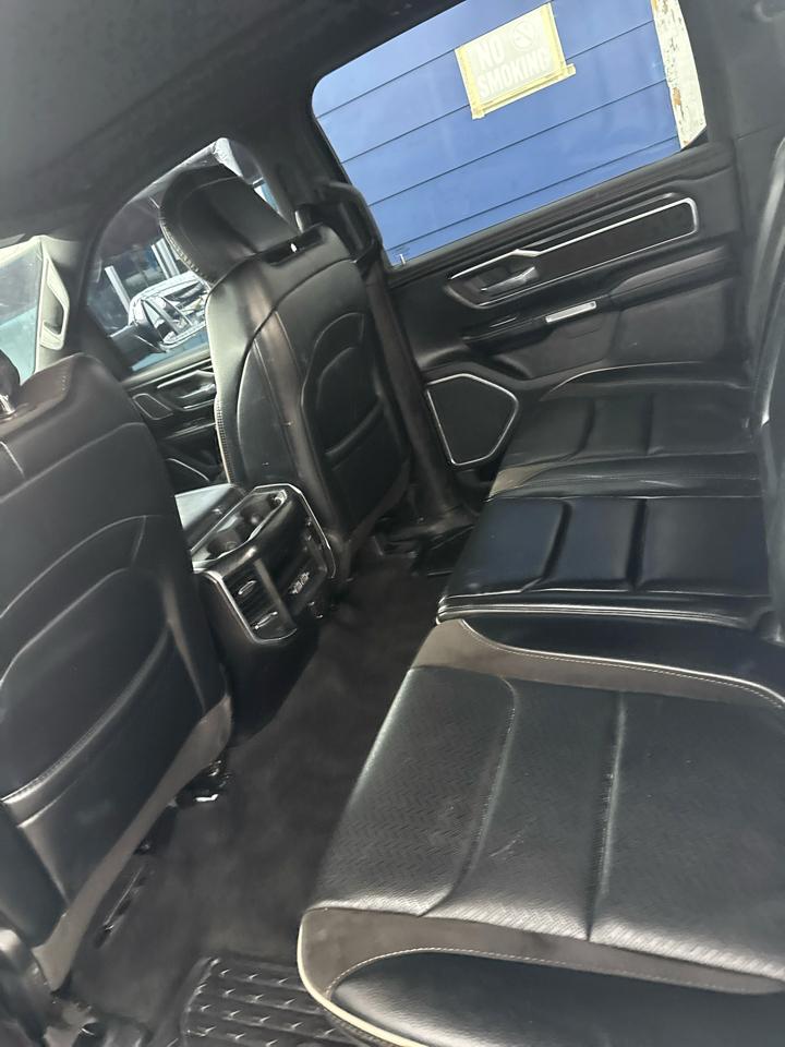RAM 1500 Laramie 4x4 Crew Cab 5'7" Box 2023