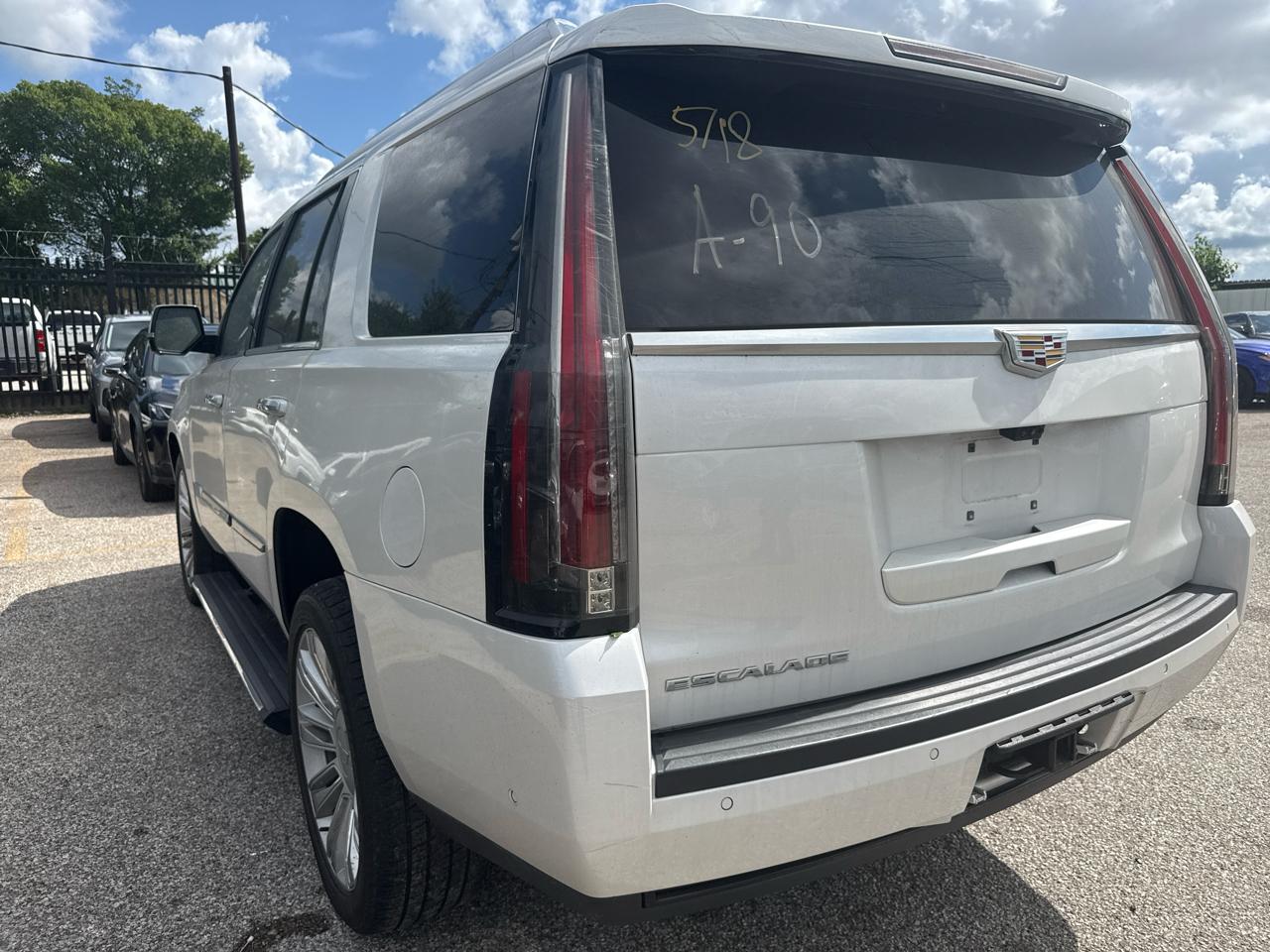 Cadillac Escalade 4WD 4dr Platinum 2019