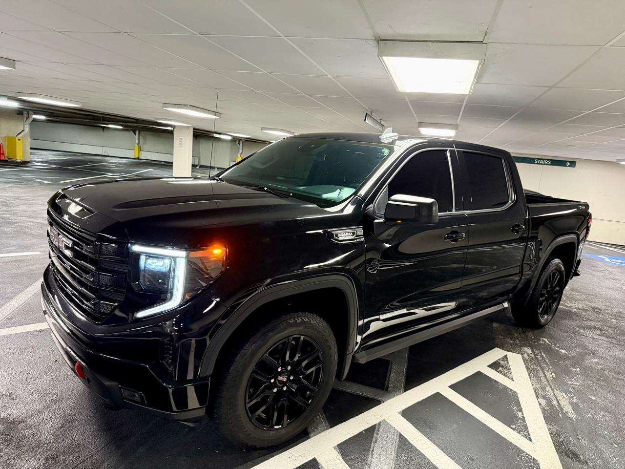 GMC Sierra 1500 4WD Crew Cab 147" Elevation w/3SB 2023