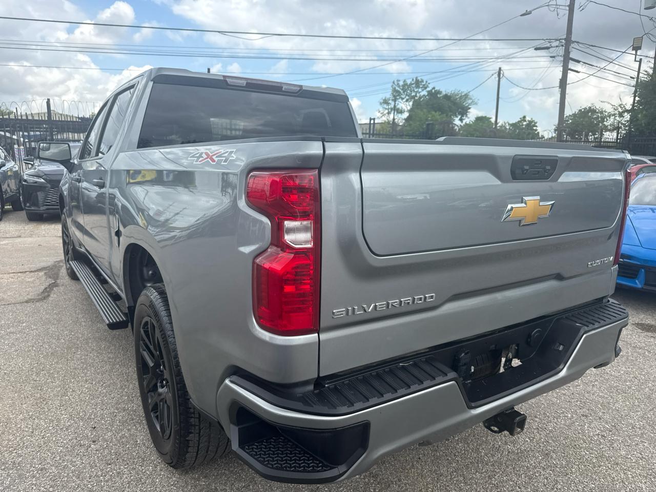 Chevrolet Silverado 1500 4WD Crew Cab 147" Custom 2025