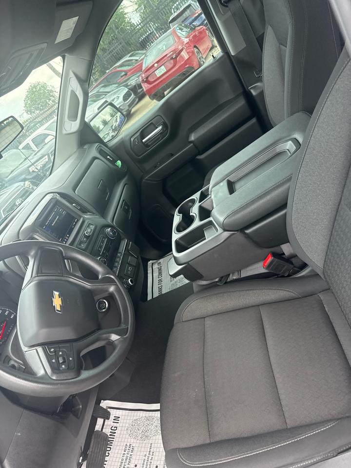Chevrolet Silverado 1500 4WD Crew Cab 147" Custom 2025