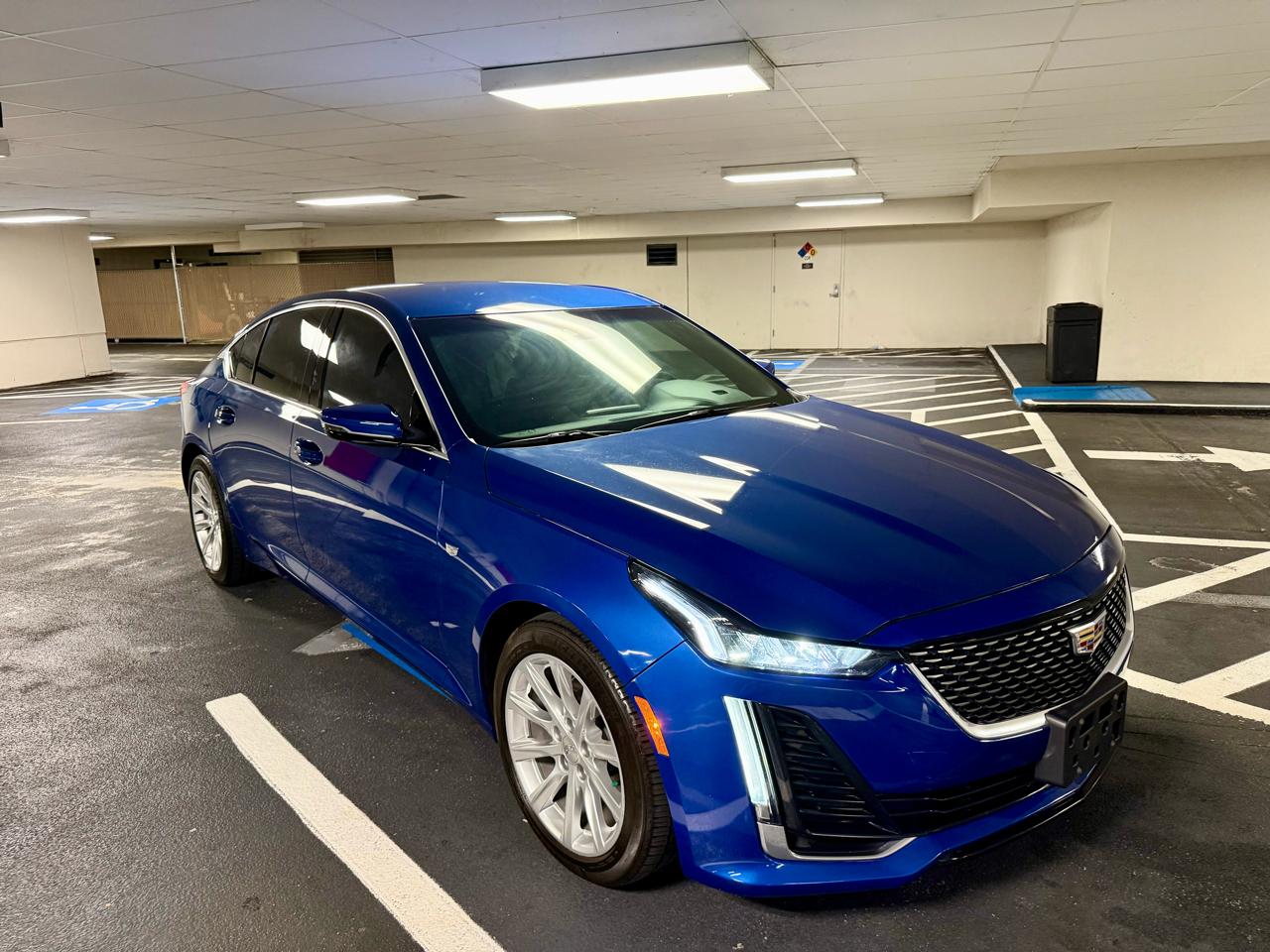 Cadillac CT5 4dr Sdn Luxury 2023