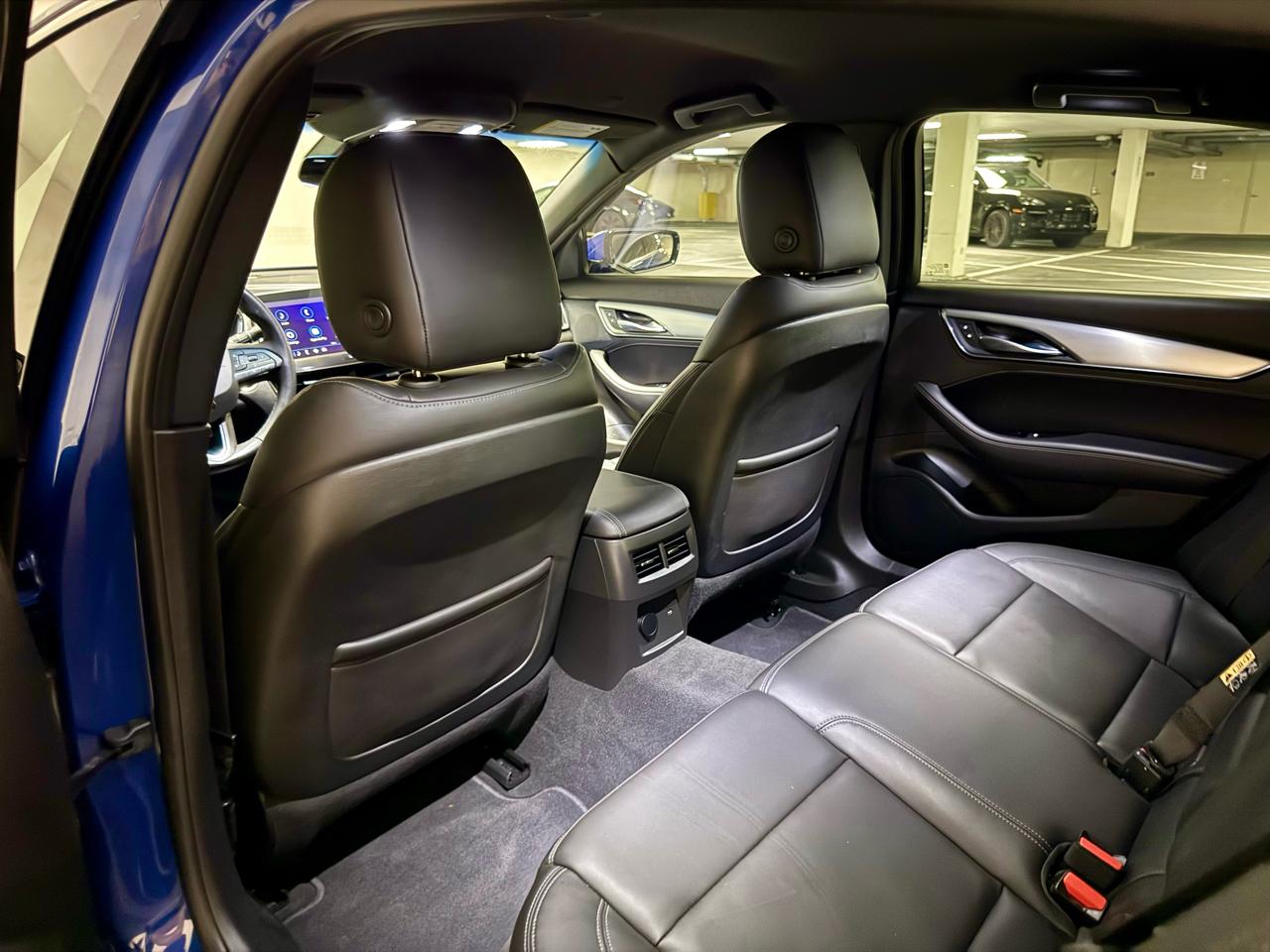 Cadillac CT5 4dr Sdn Luxury 2023