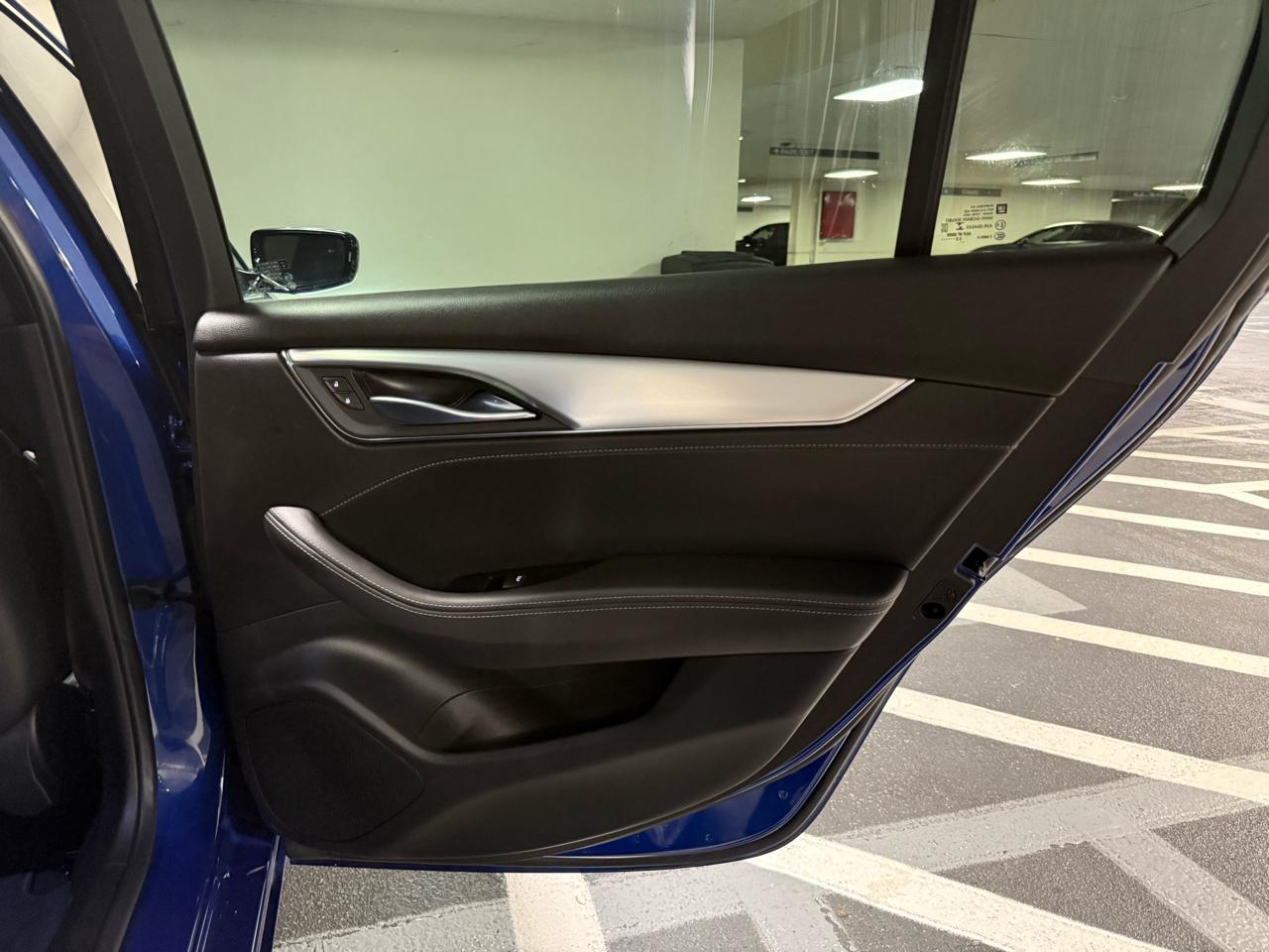 Cadillac CT5 4dr Sdn Luxury 2023