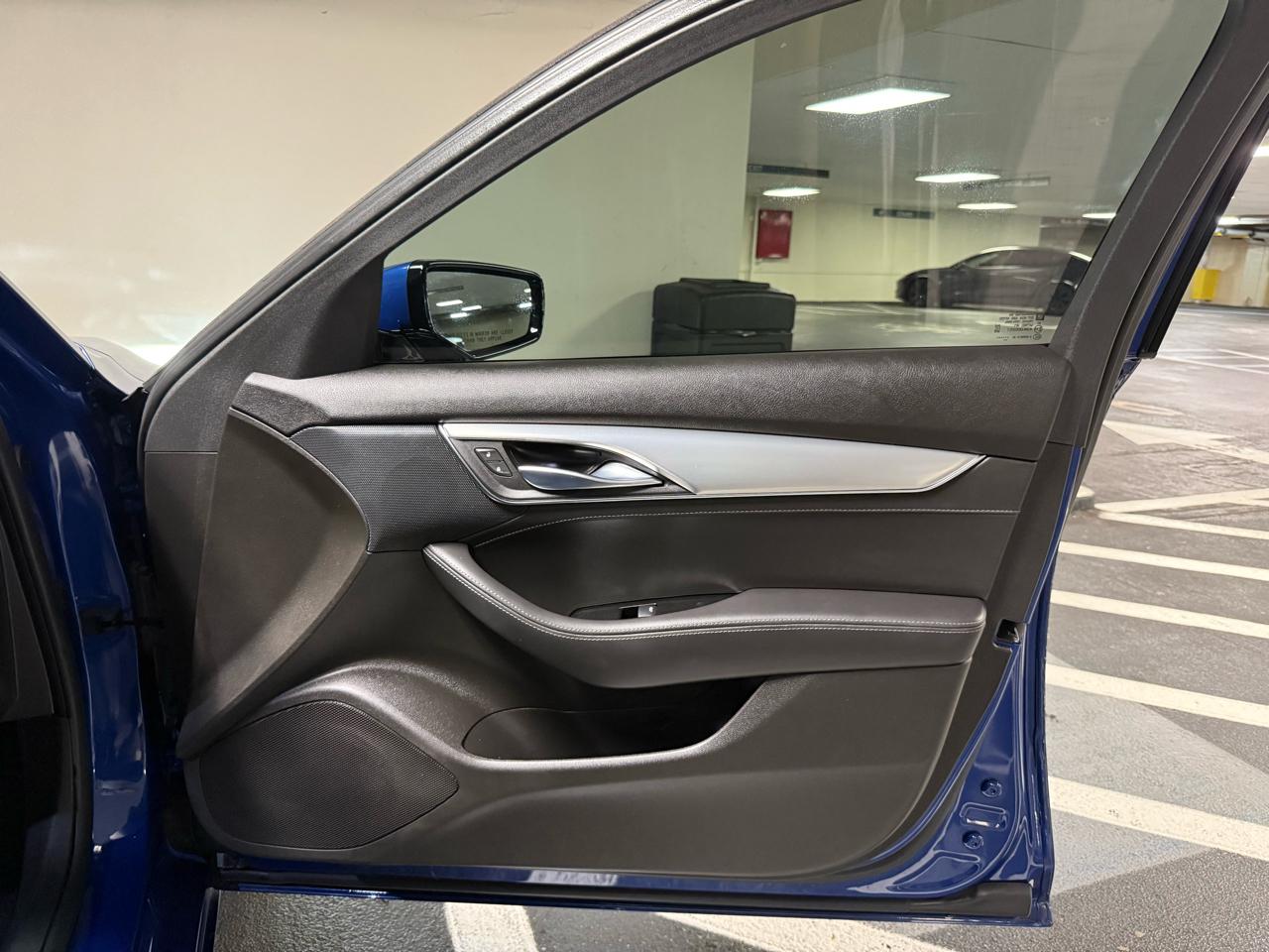 Cadillac CT5 4dr Sdn Luxury 2023