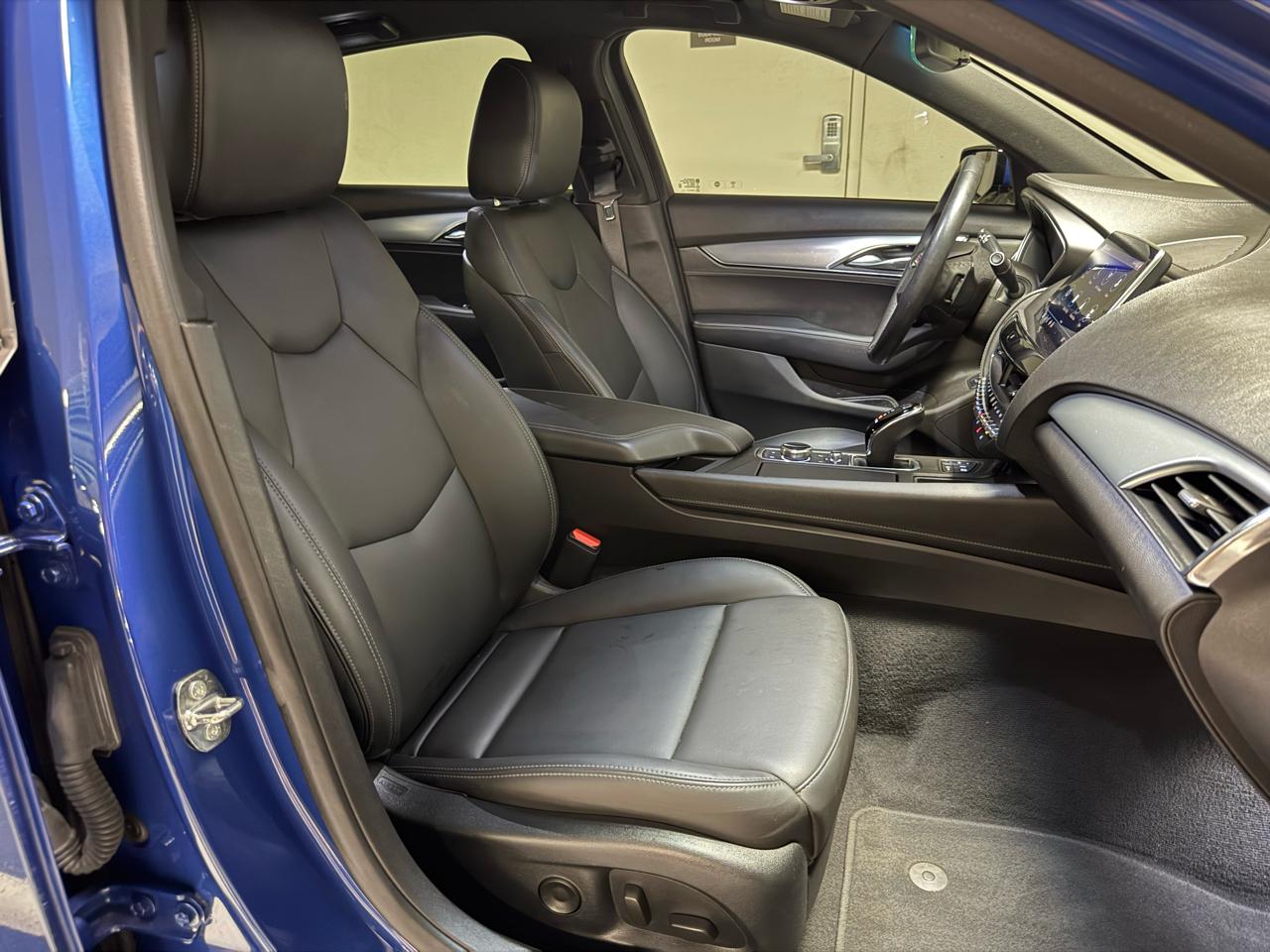 Cadillac CT5 4dr Sdn Luxury 2023