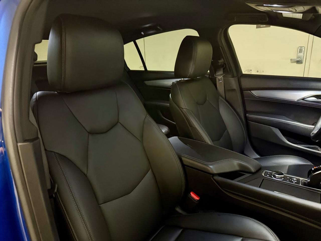 Cadillac CT5 4dr Sdn Luxury 2023