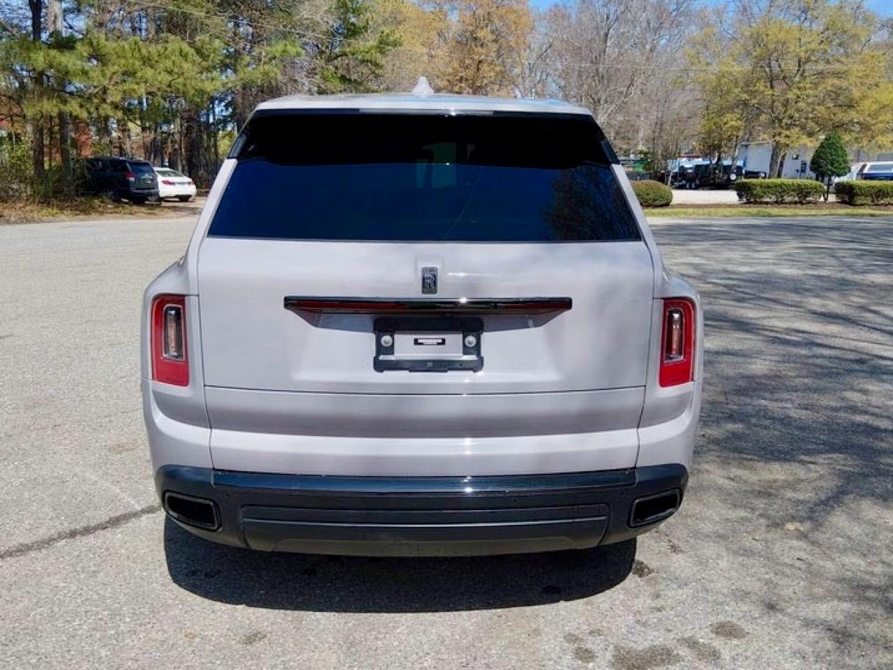 Rolls-Royce Cullinan Black Badge Sport Utility 2022
