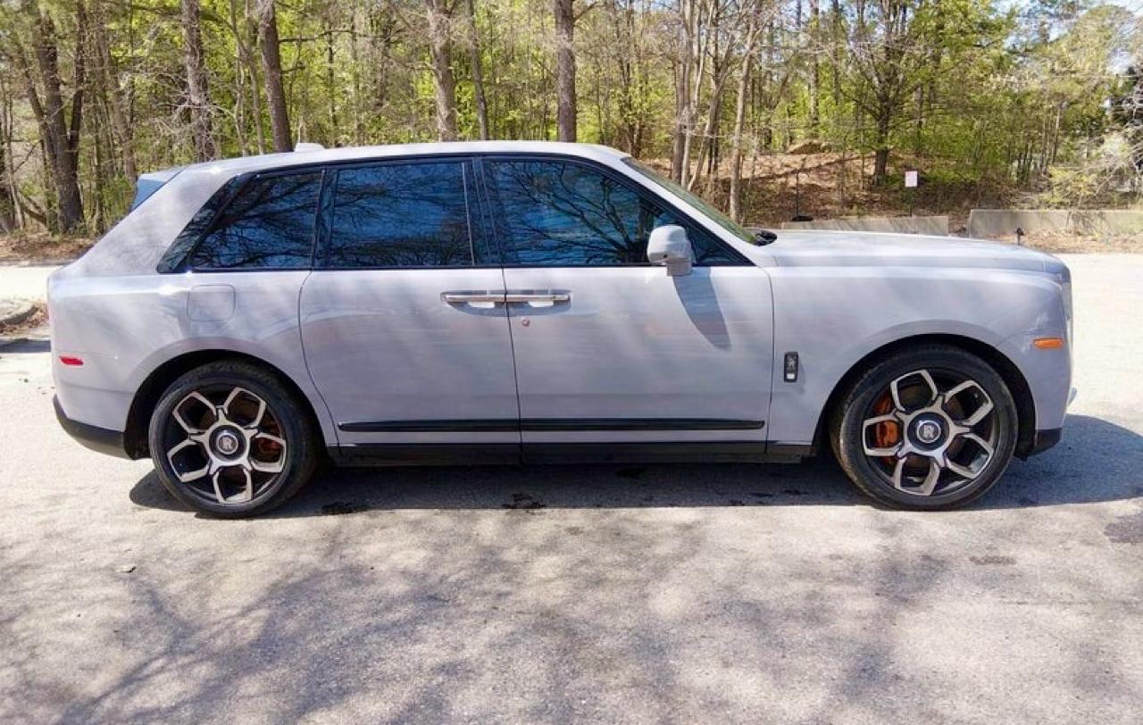 Rolls-Royce Cullinan Black Badge Sport Utility 2022