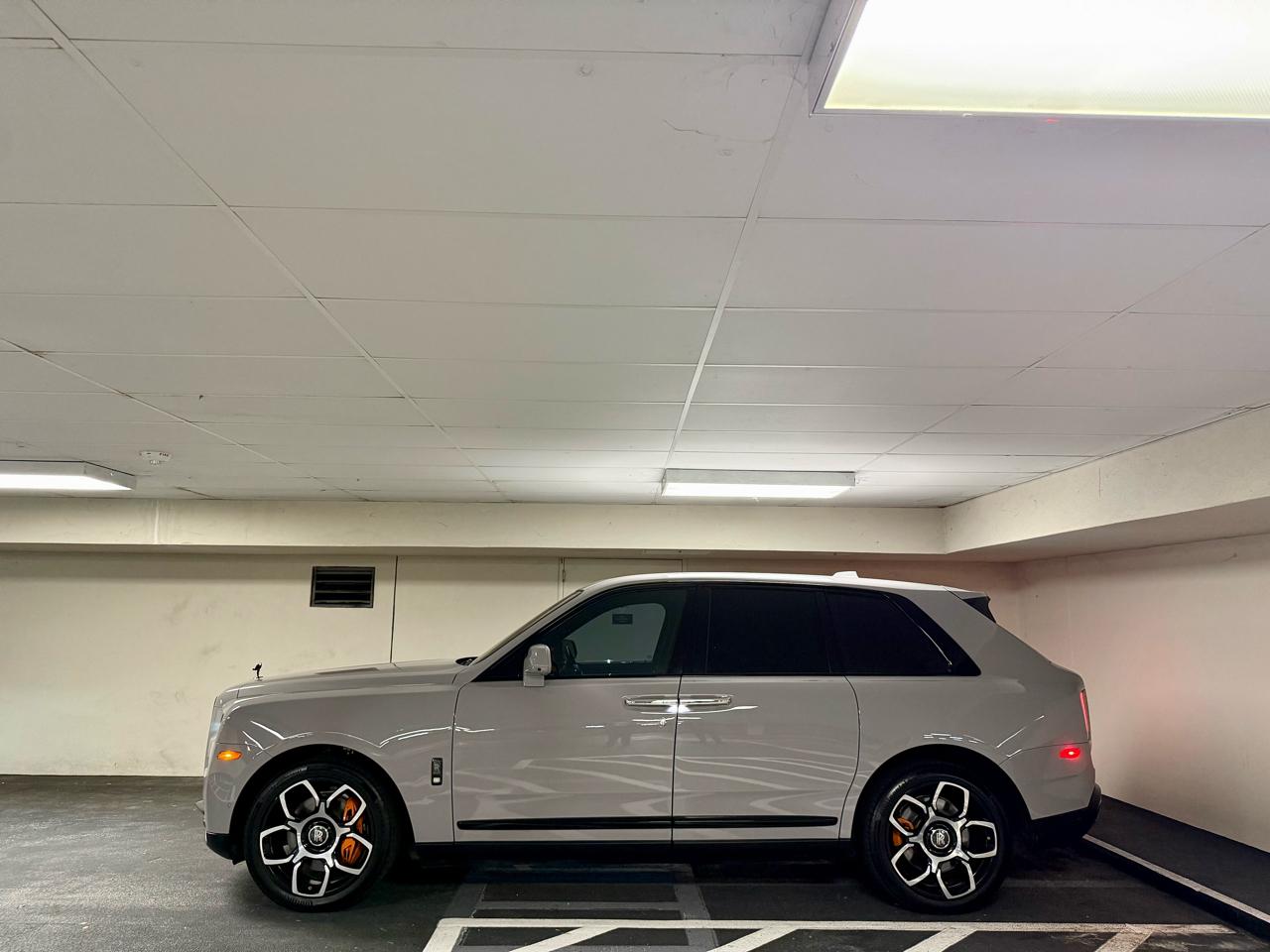 Rolls-Royce Cullinan Black Badge Sport Utility 2022