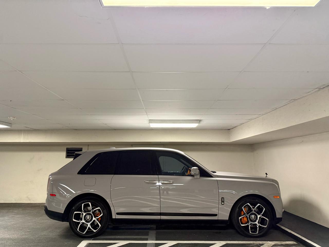 Rolls-Royce Cullinan Black Badge Sport Utility 2022