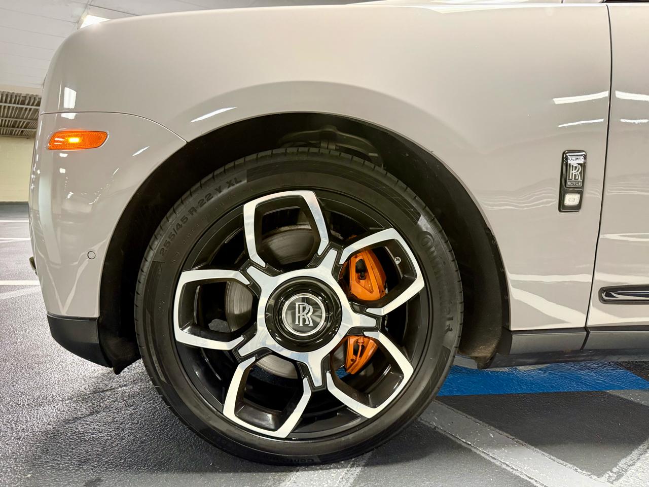 Rolls-Royce Cullinan Black Badge Sport Utility 2022
