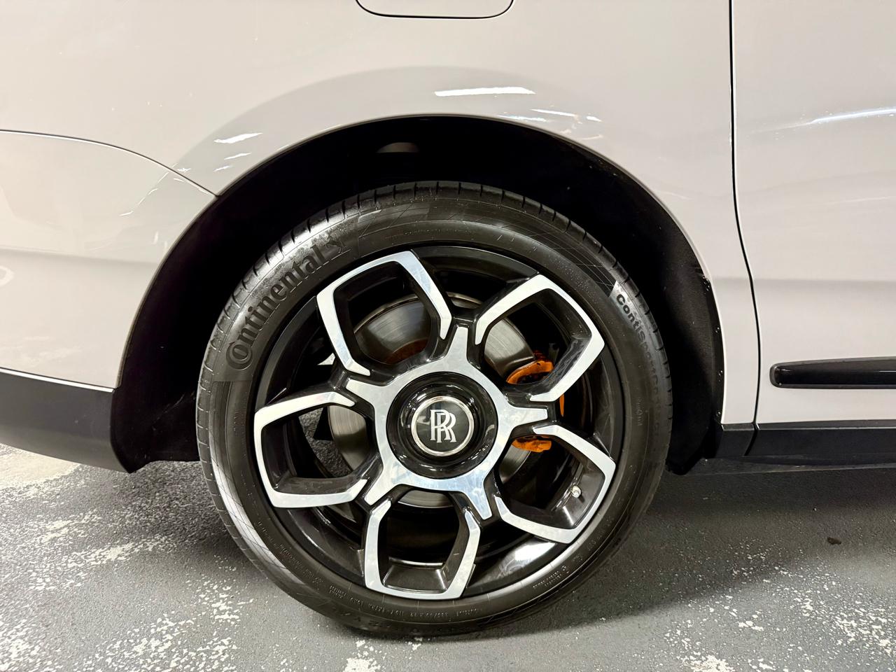 Rolls-Royce Cullinan Black Badge Sport Utility 2022