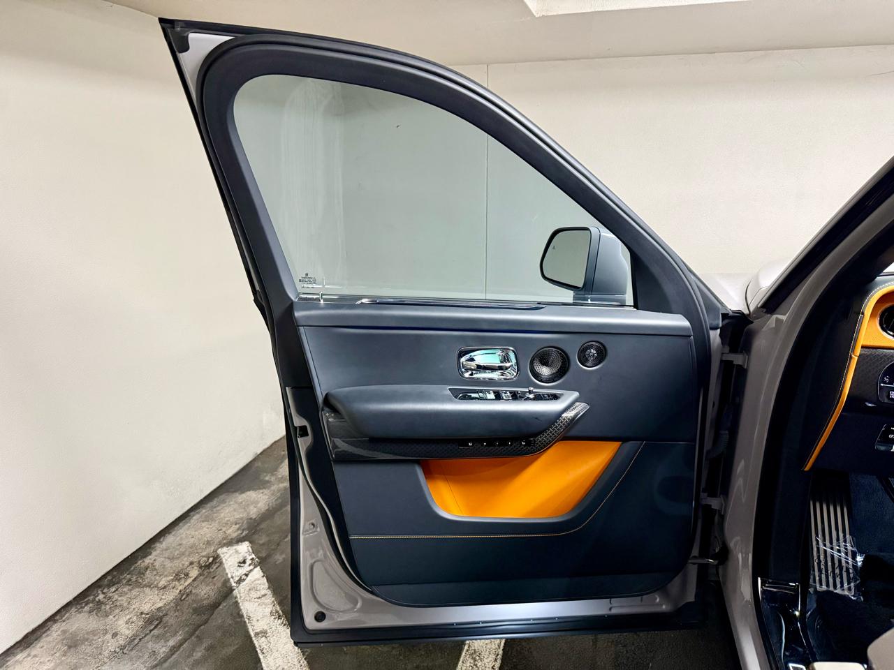 Rolls-Royce Cullinan Black Badge Sport Utility 2022