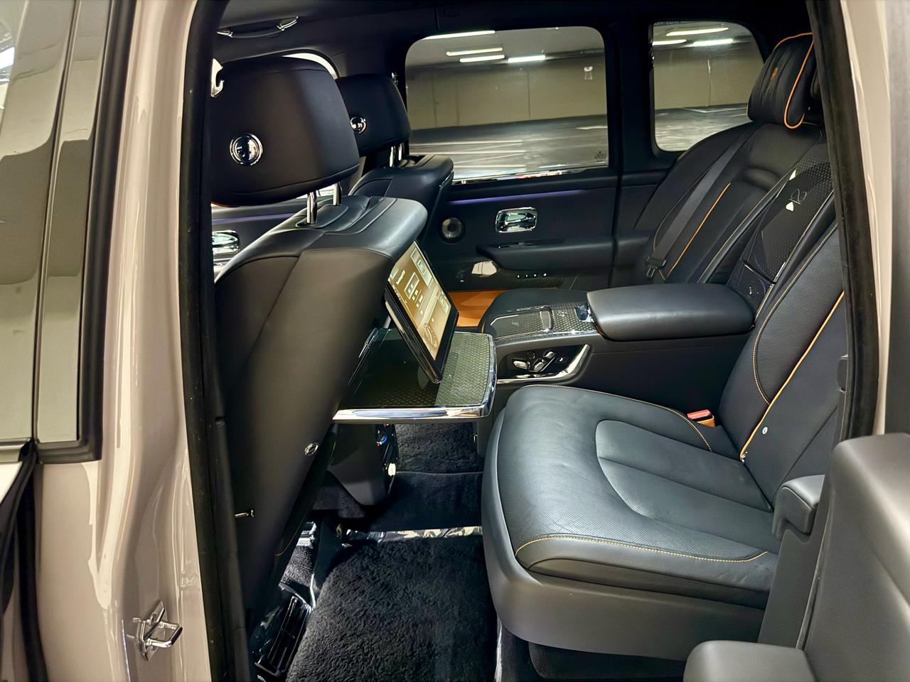 Rolls-Royce Cullinan Black Badge Sport Utility 2022