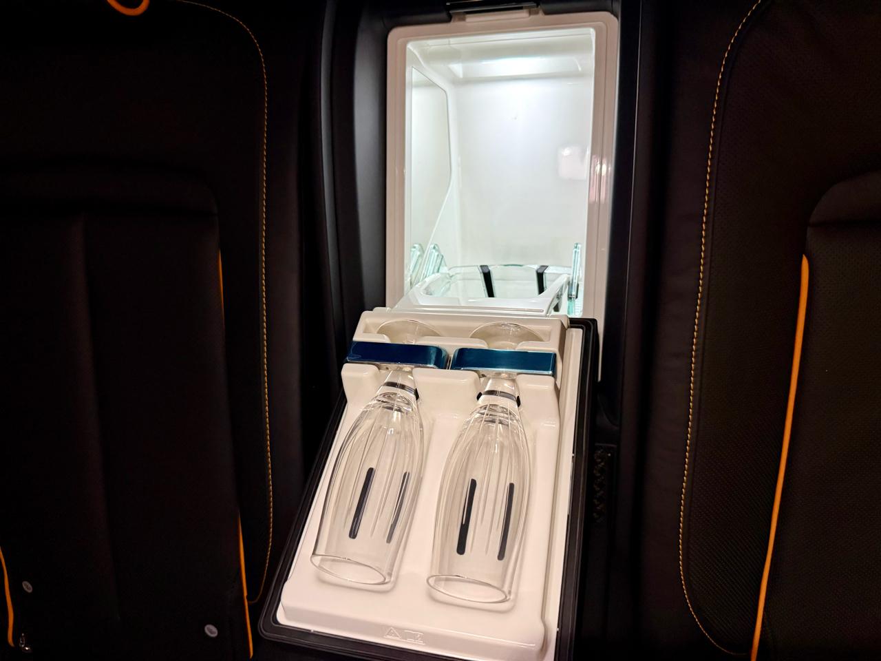 Rolls-Royce Cullinan Black Badge Sport Utility 2022