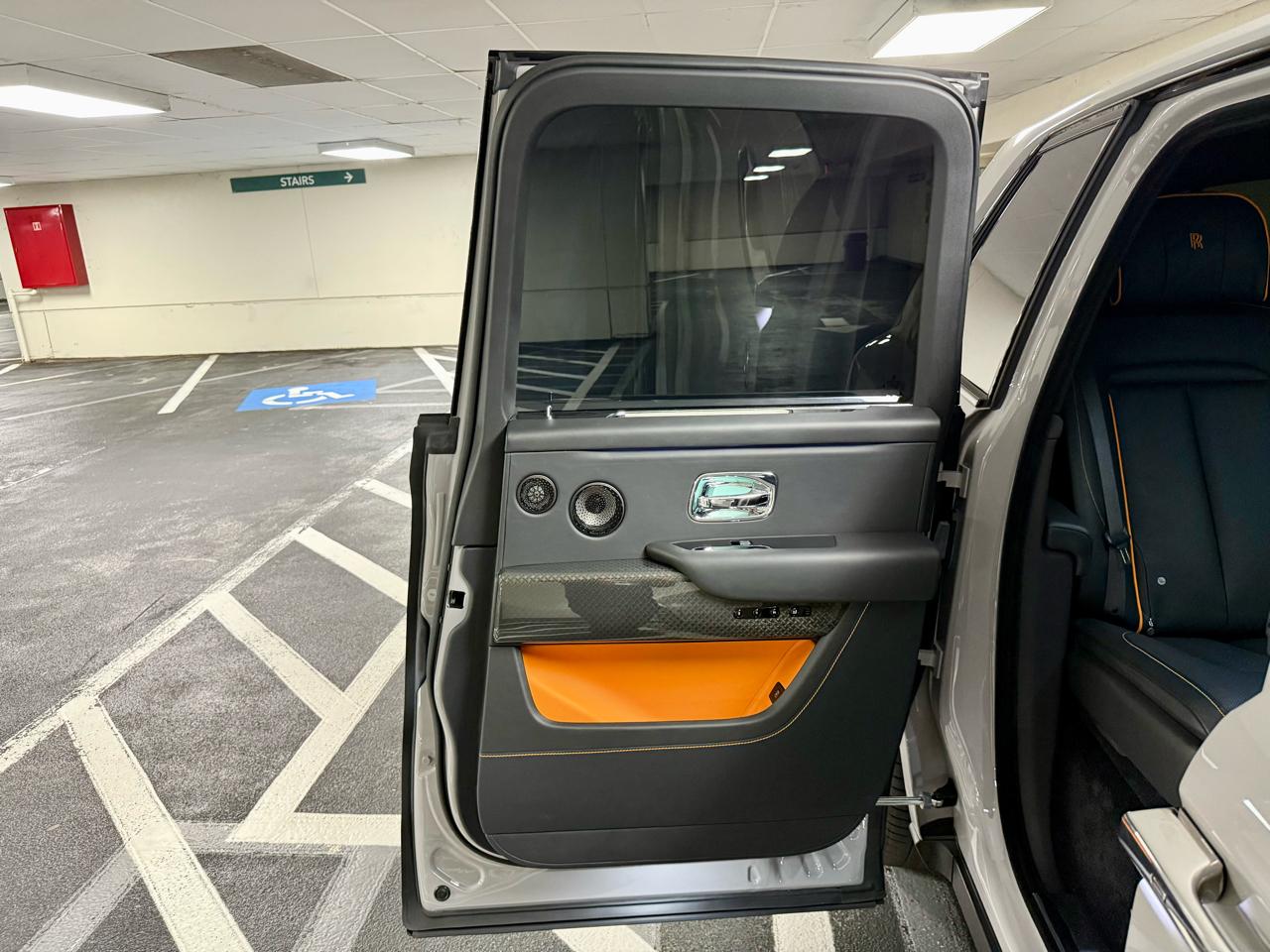 Rolls-Royce Cullinan Black Badge Sport Utility 2022